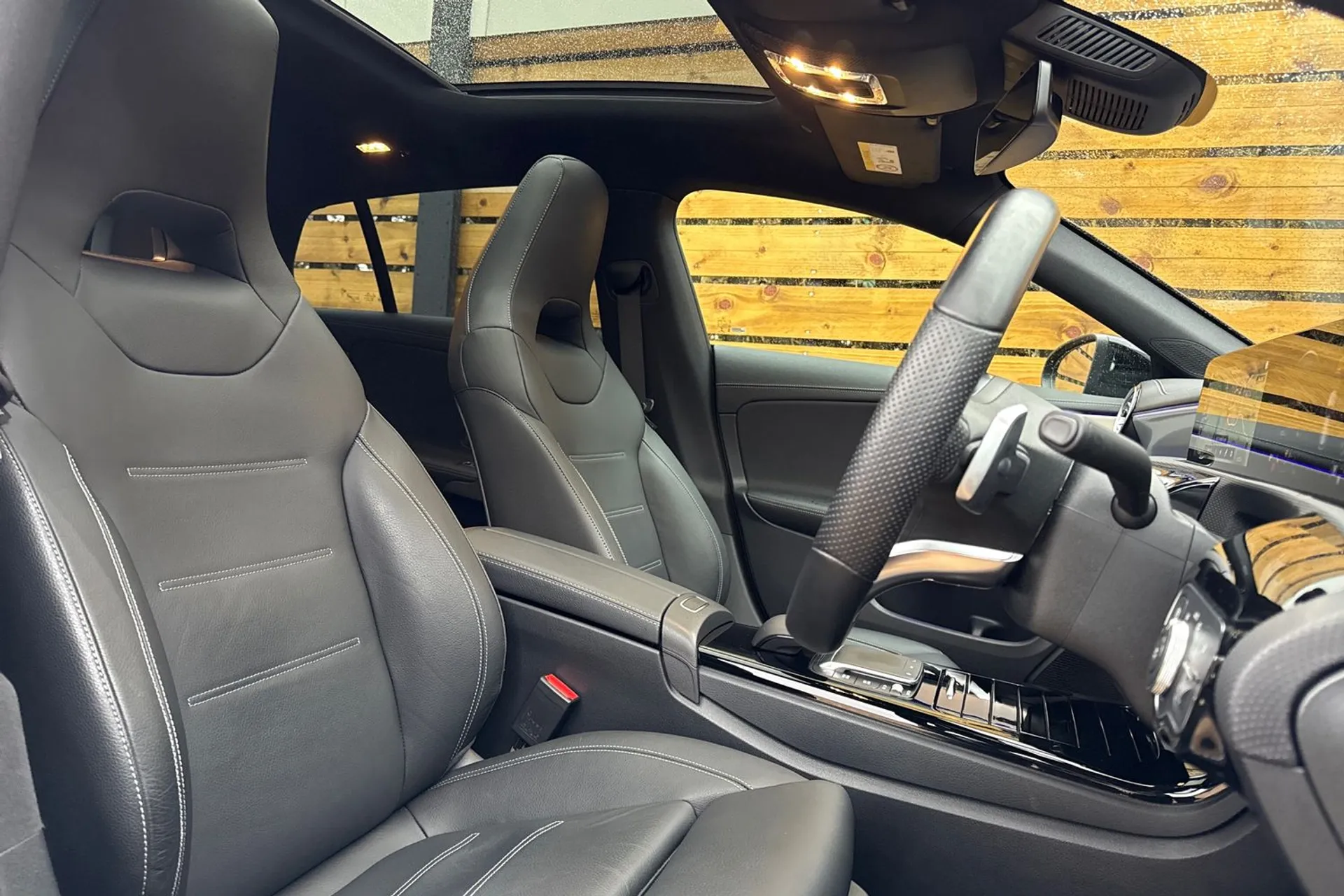 MERCEDES-BENZ CLA thumbnail image number 27