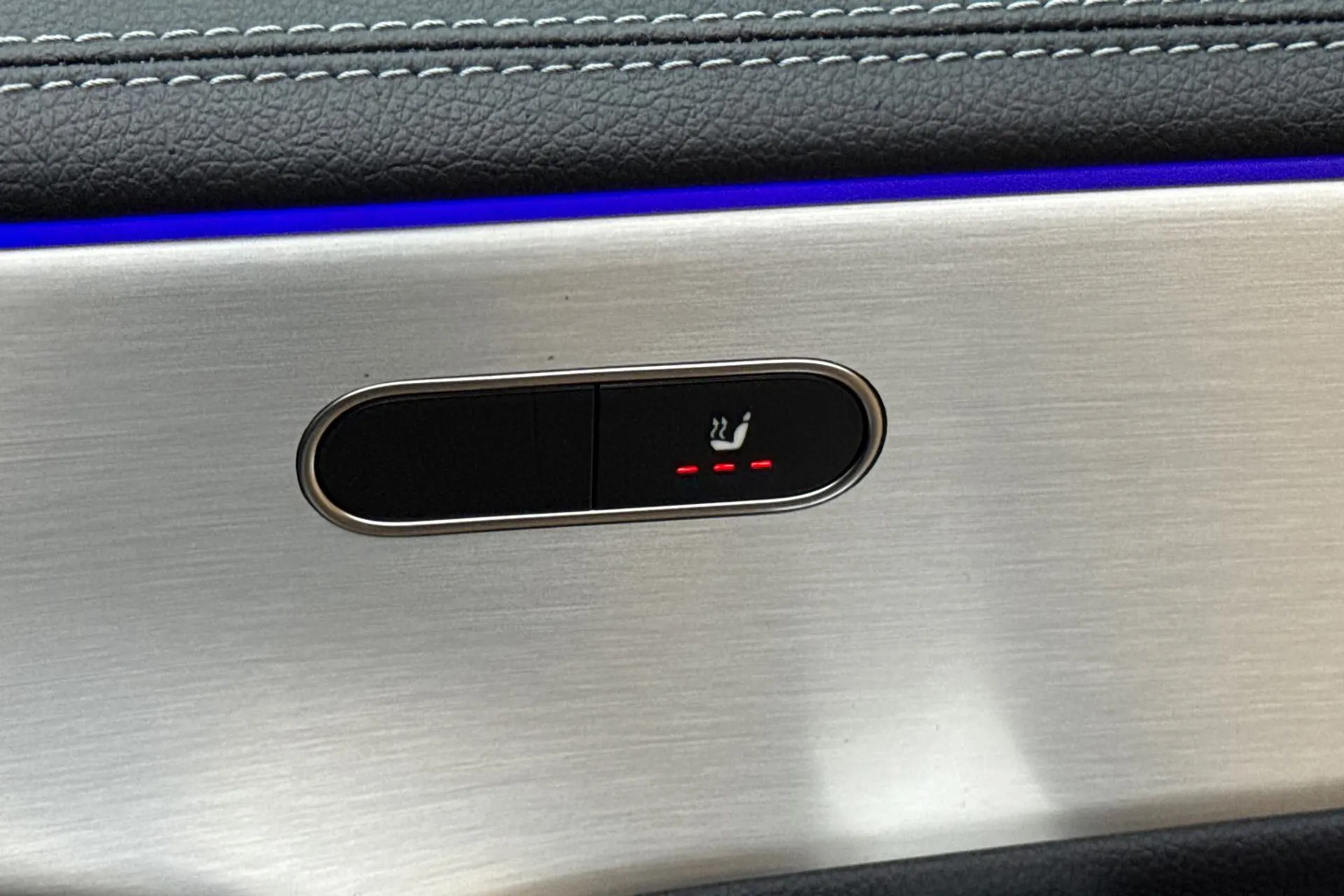 MERCEDES-BENZ CLA thumbnail image number 48