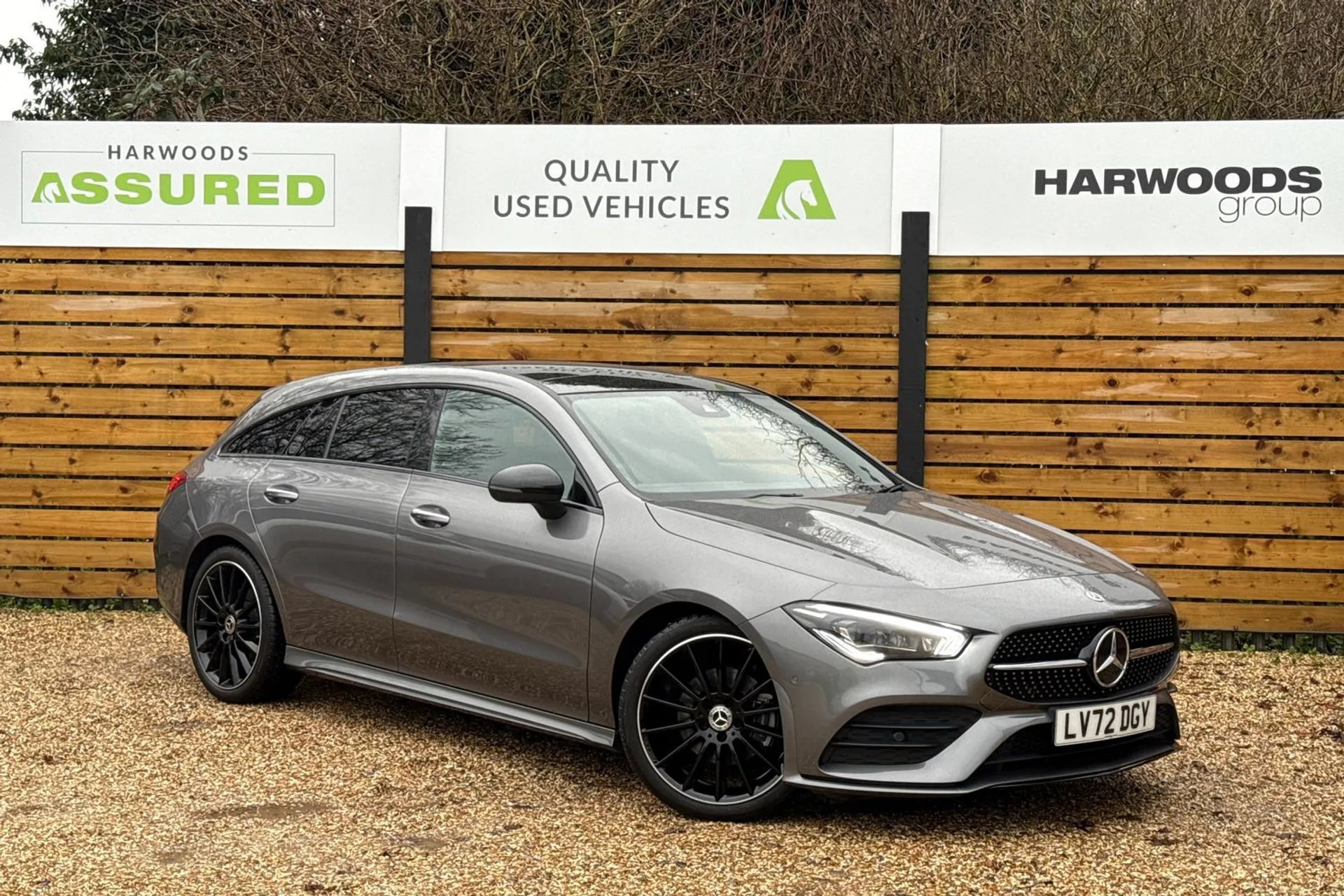 MERCEDES-BENZ CLA focused image