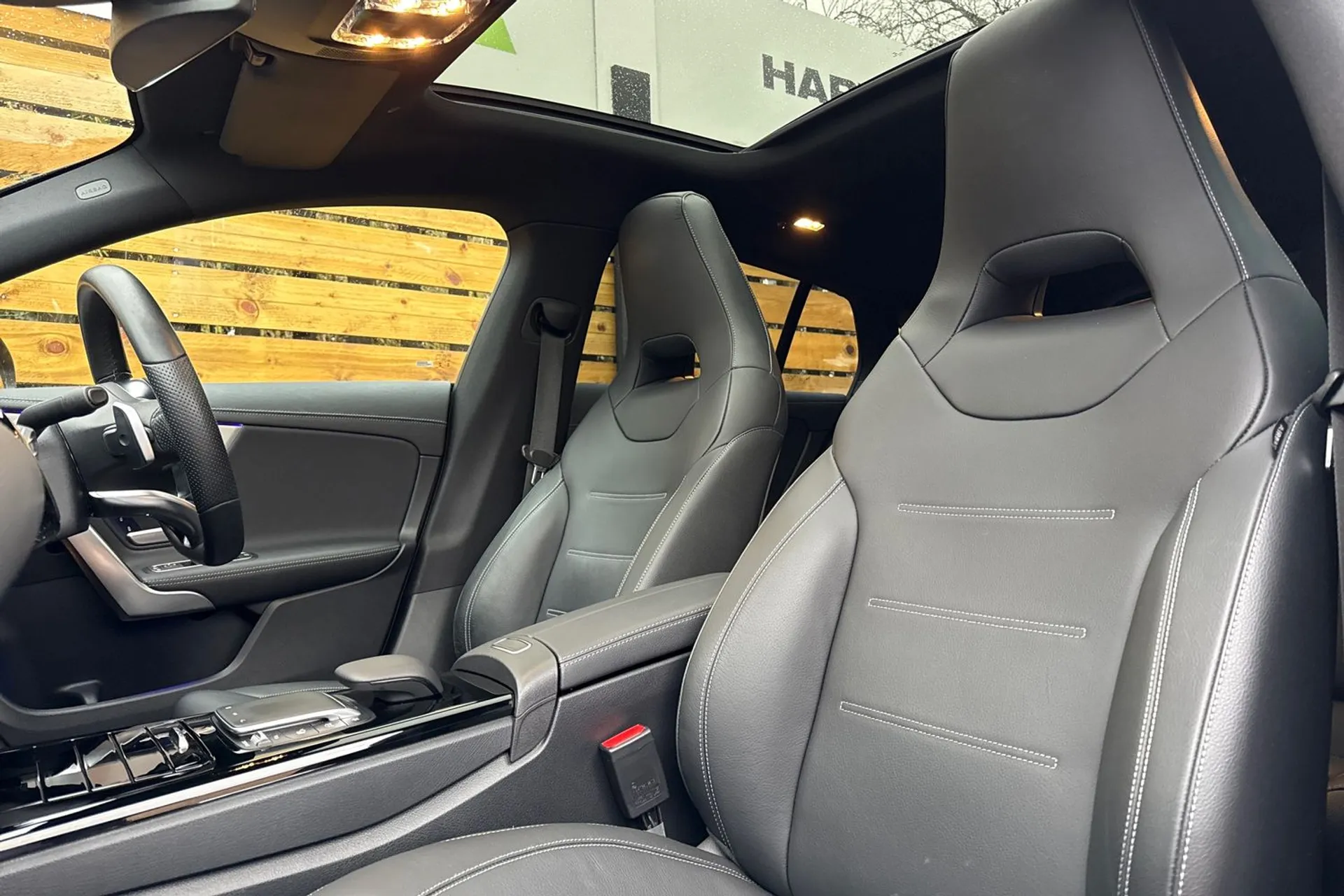 MERCEDES-BENZ CLA thumbnail image number 30