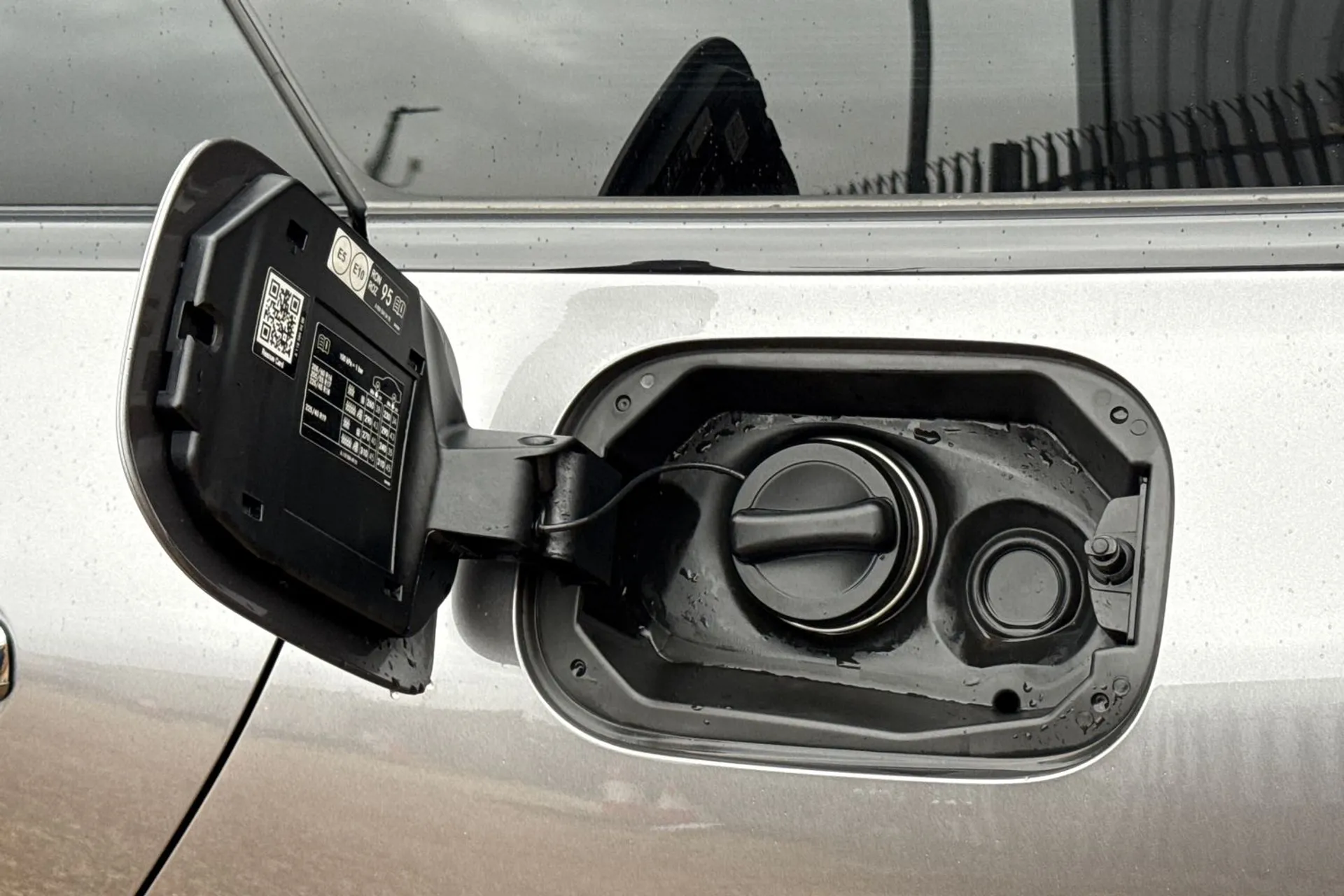 MERCEDES-BENZ CLA thumbnail image number 20