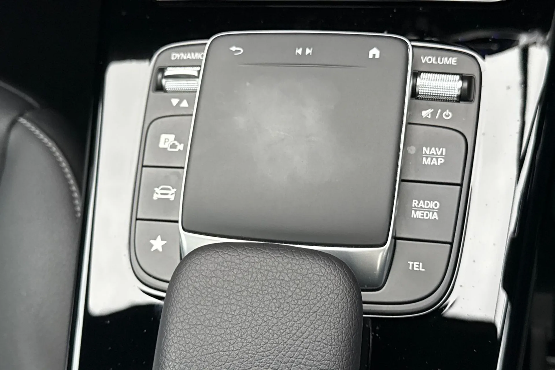 MERCEDES-BENZ CLA thumbnail image number 52