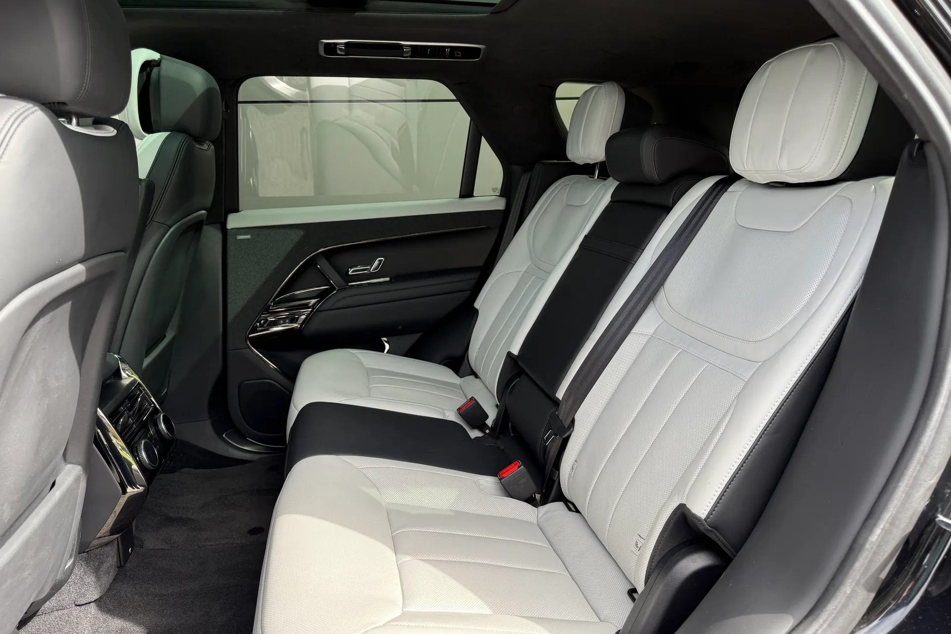 LAND ROVER RANGE ROVER SPORT thumbnail image number 45