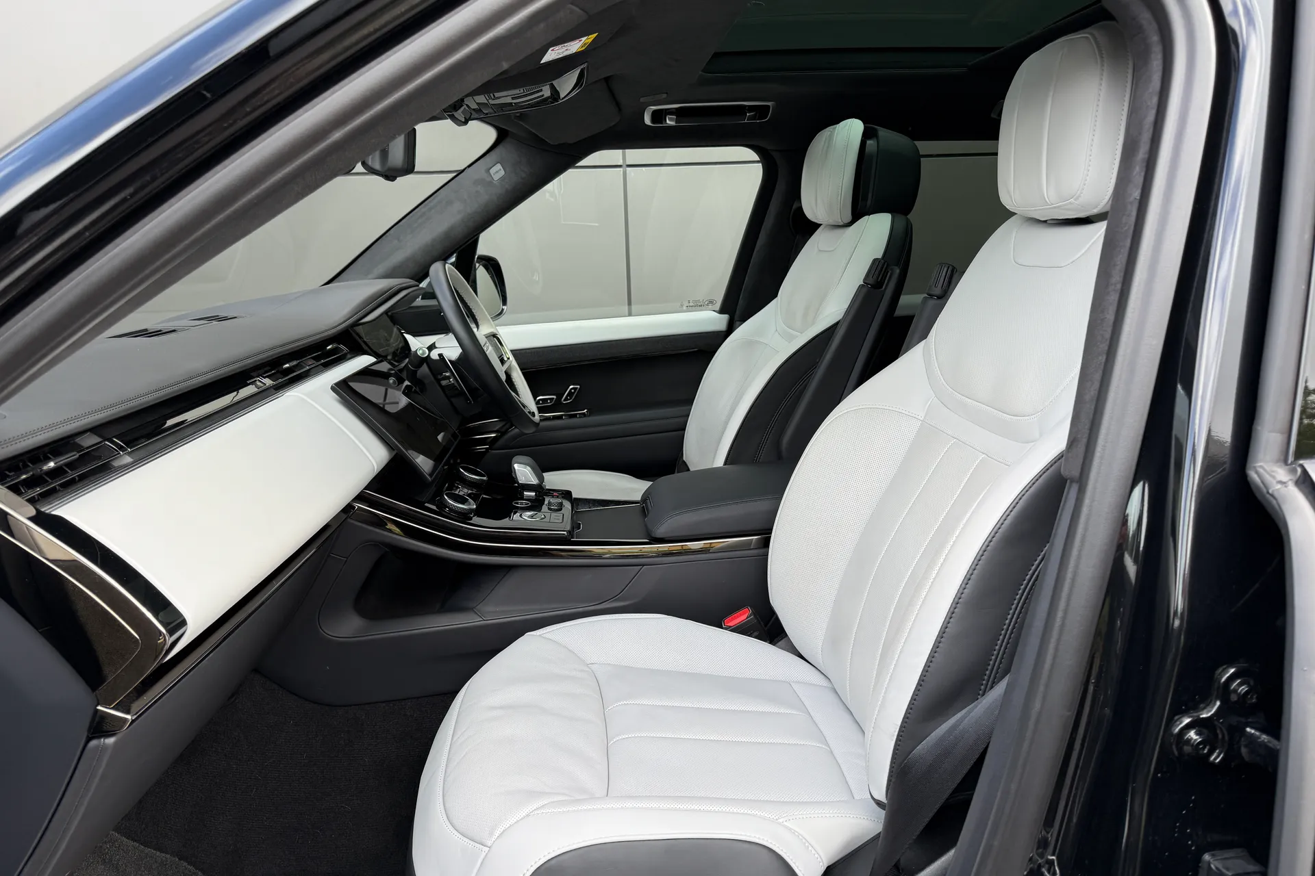 LAND ROVER RANGE ROVER SPORT thumbnail image number 43