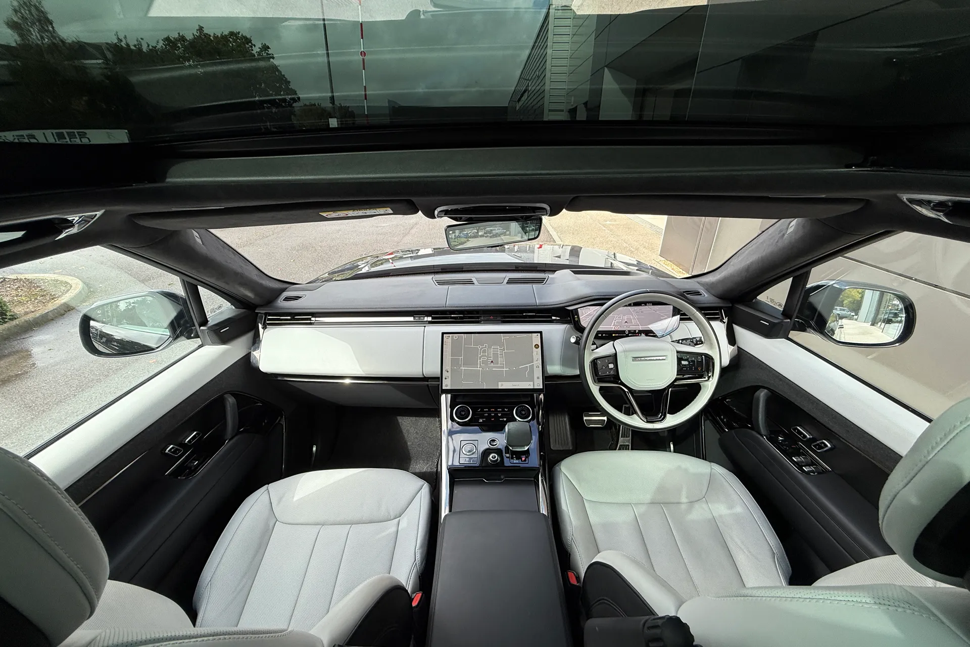 LAND ROVER RANGE ROVER SPORT thumbnail image number 3