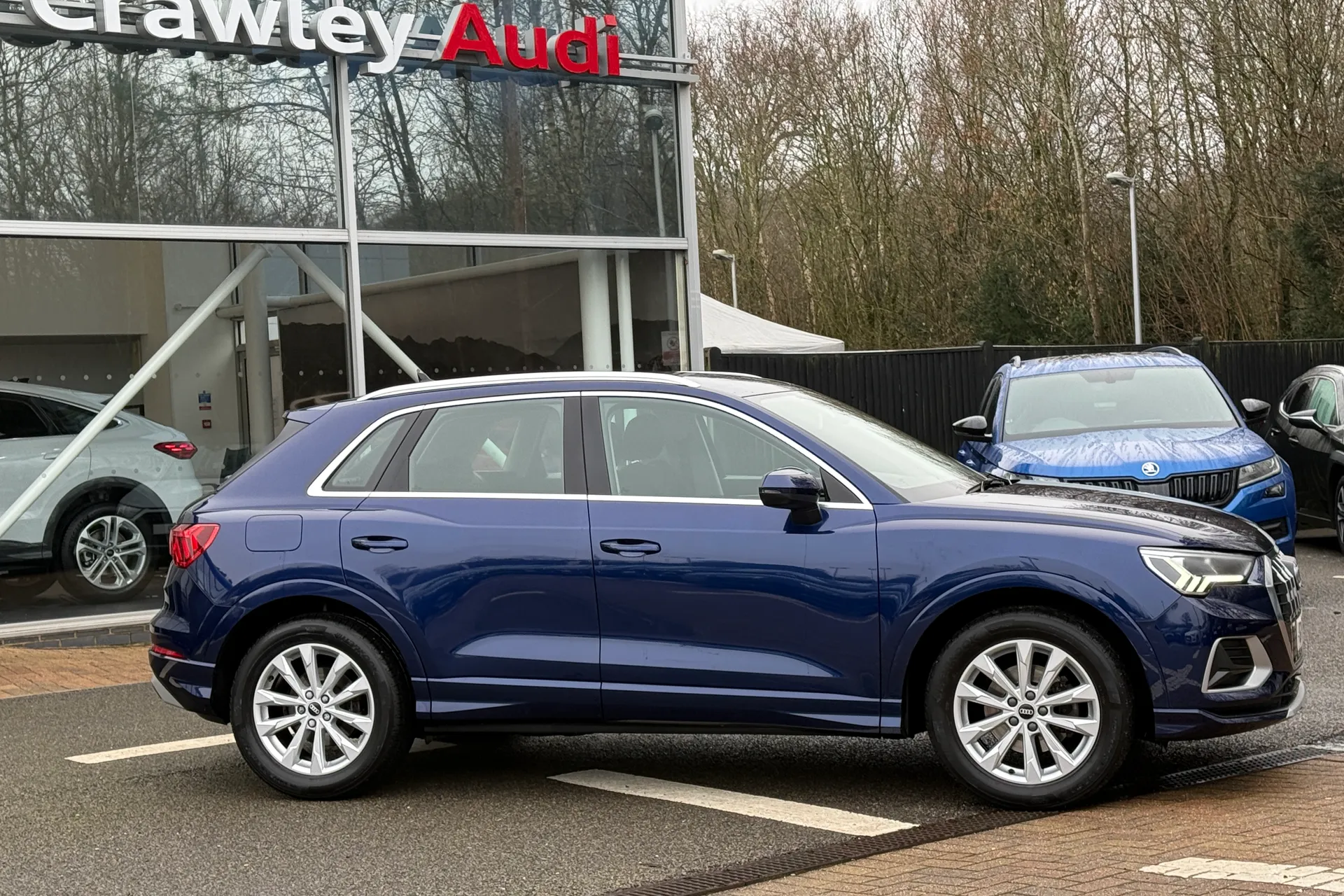 Audi Q3 thumbnail image number 2