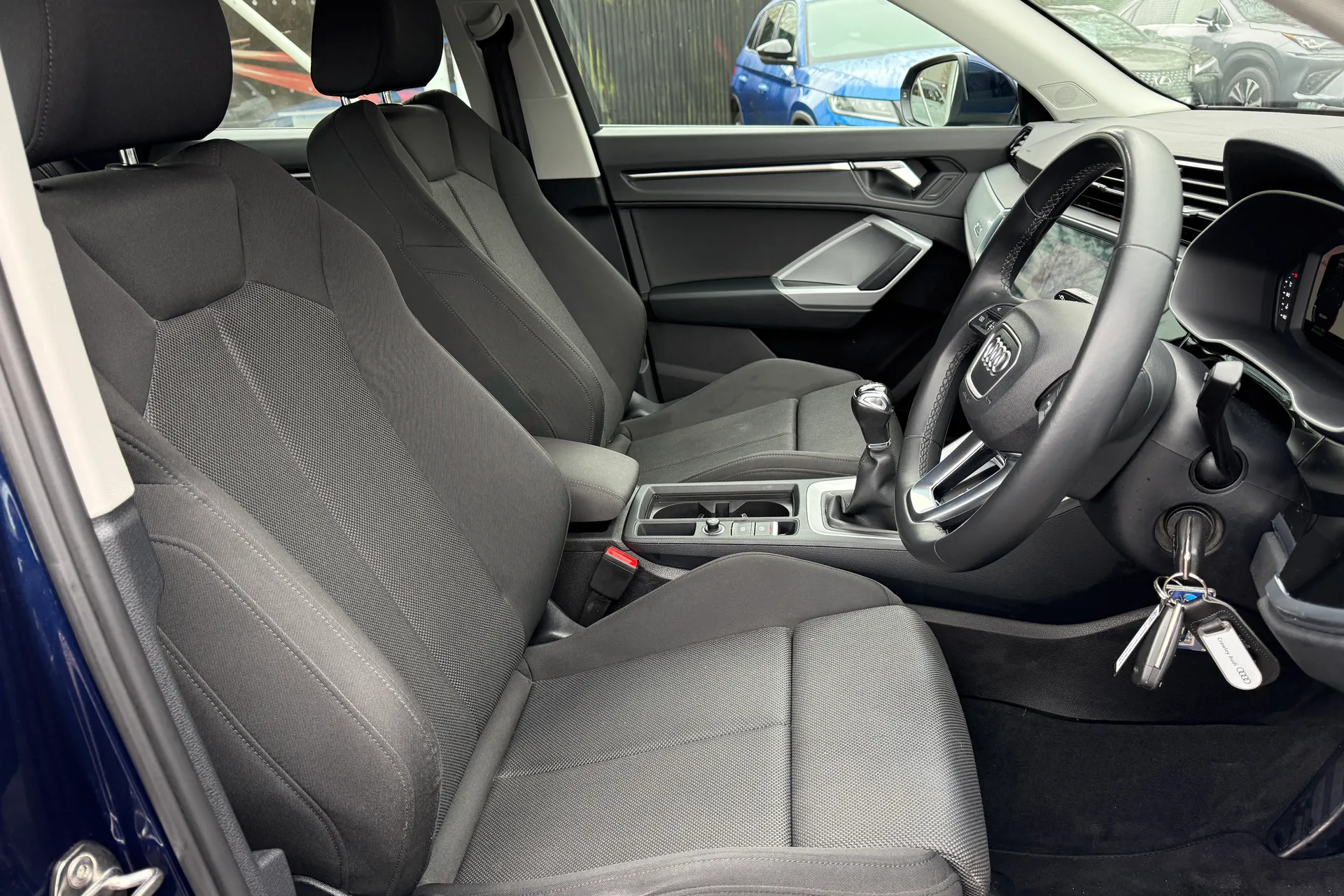 Audi Q3 thumbnail image number 11