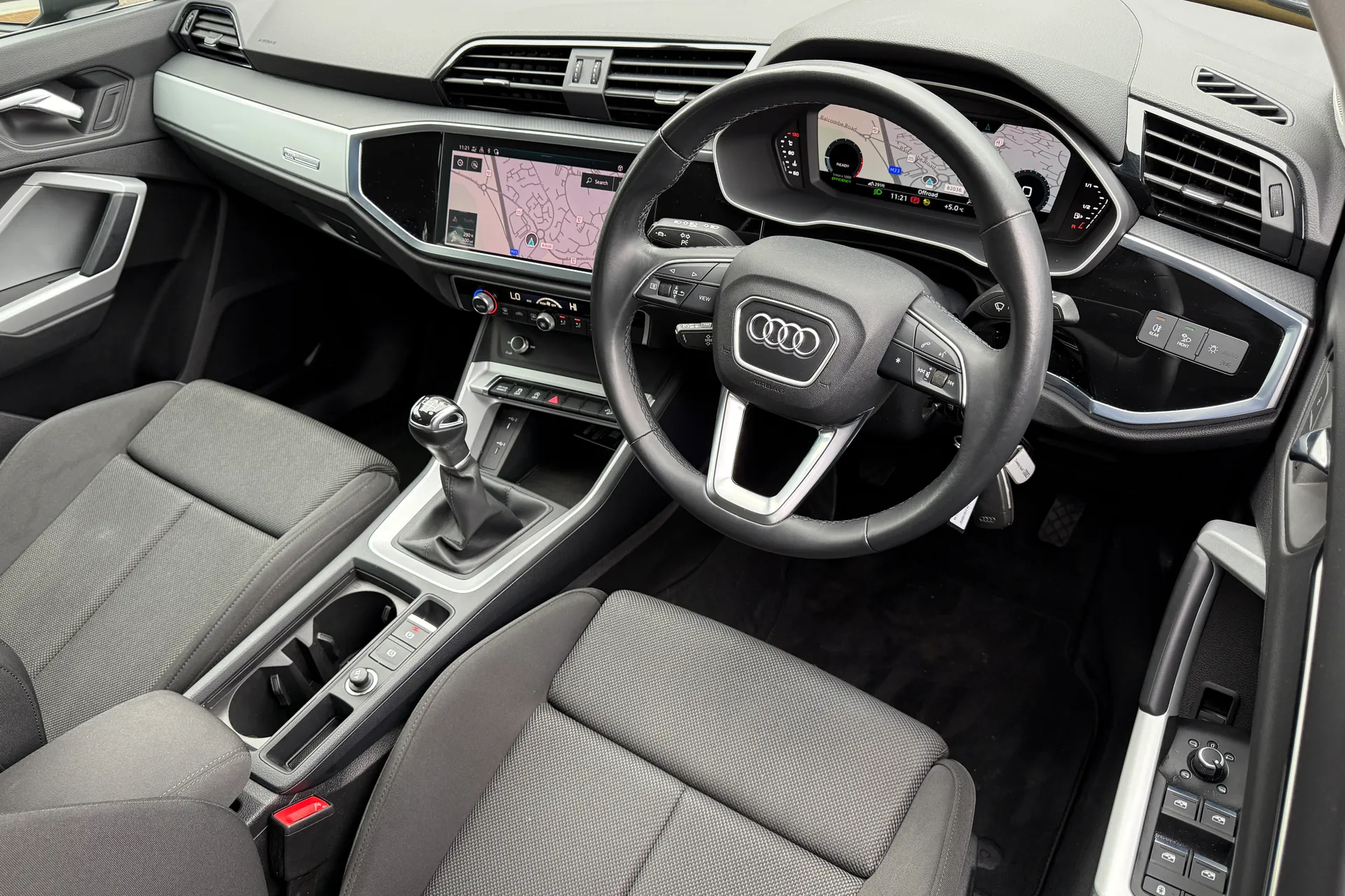 Audi Q3 thumbnail image number 13