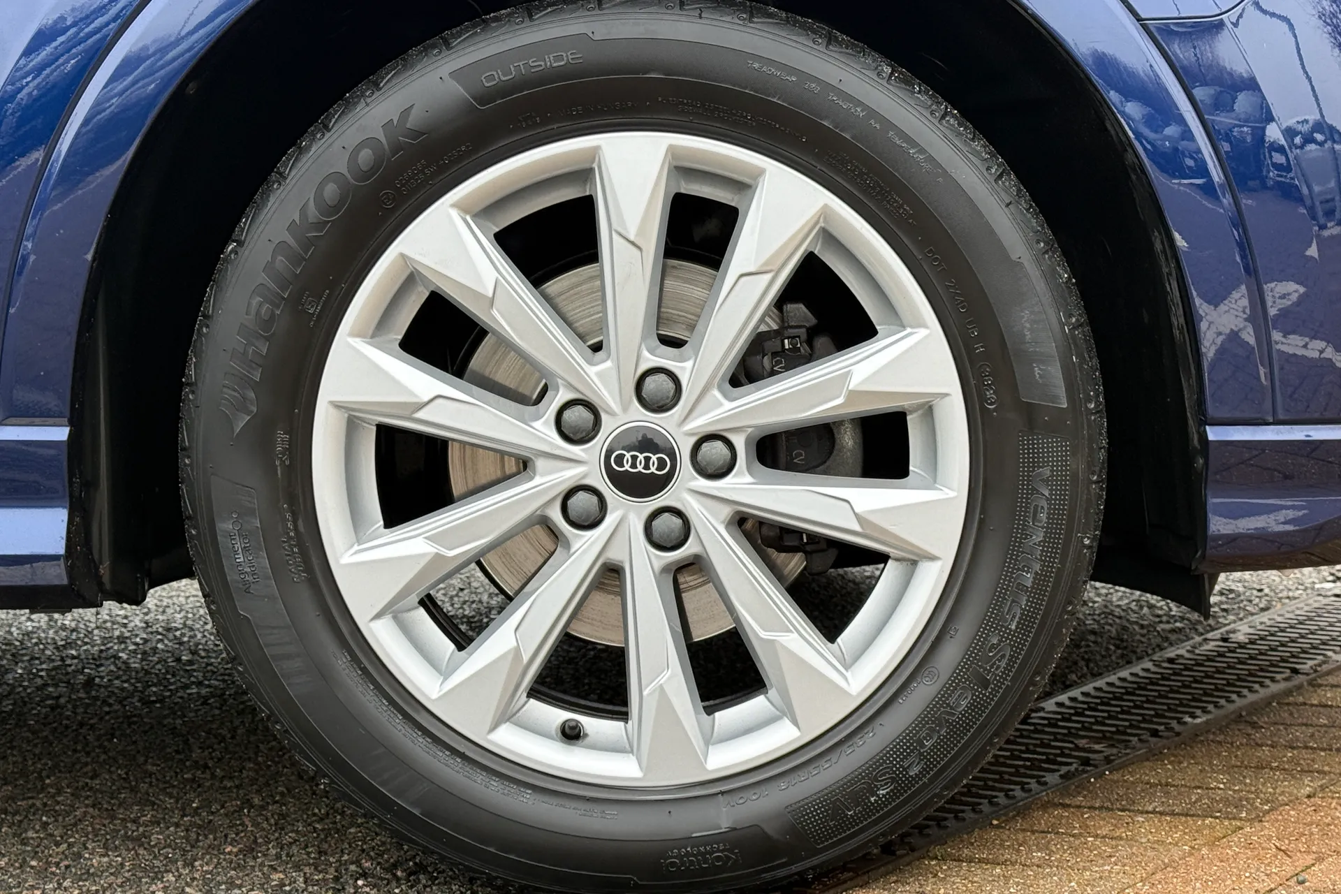 Audi Q3 thumbnail image number 30