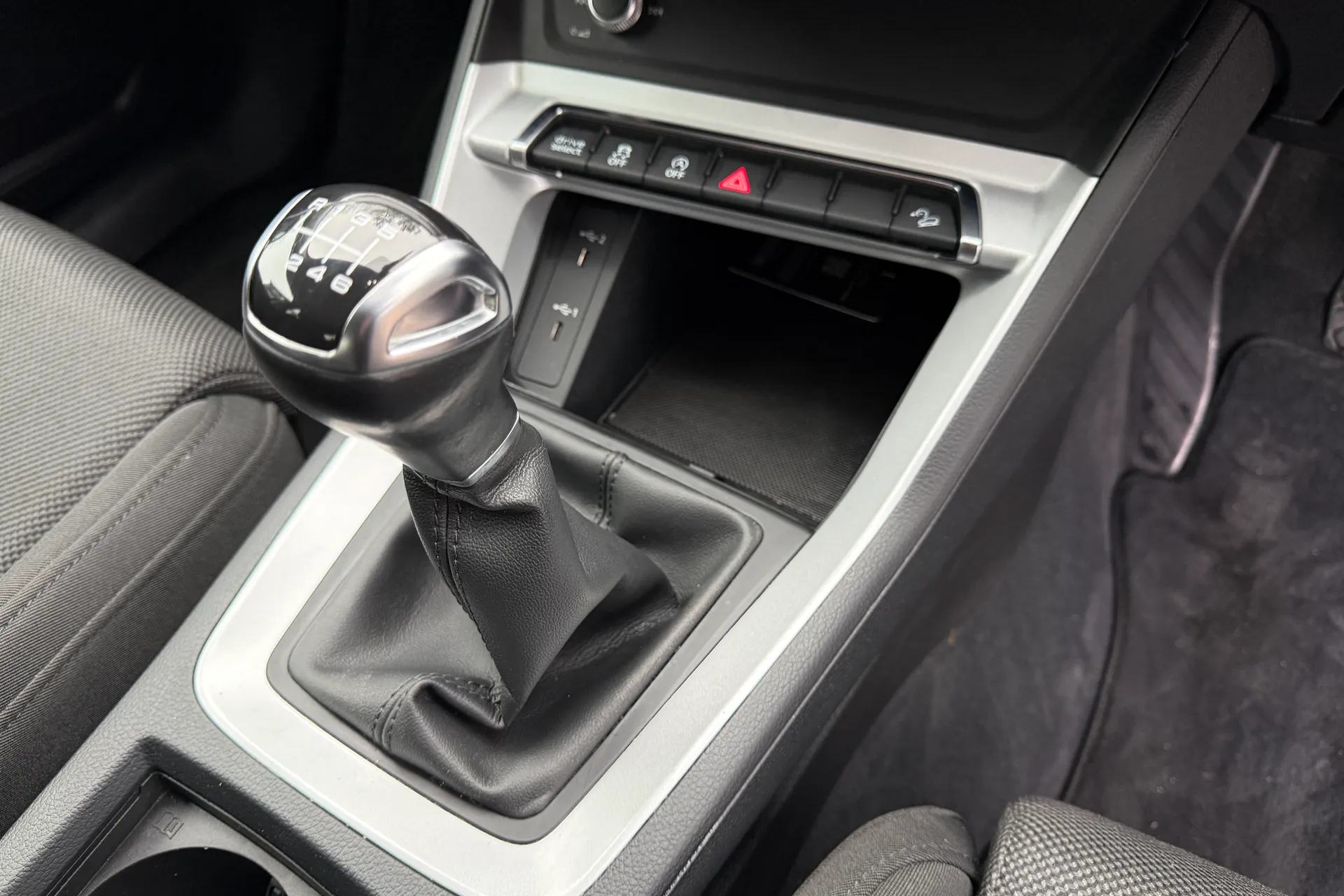 Audi Q3 thumbnail image number 41