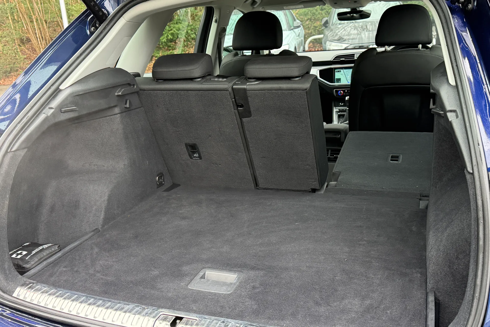 Audi Q3 thumbnail image number 28