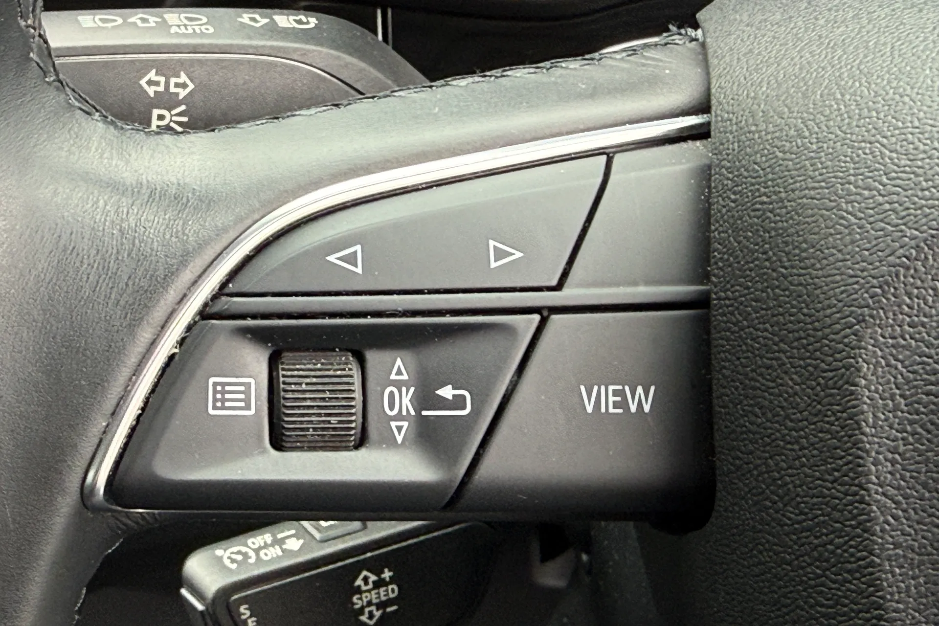 Audi Q3 thumbnail image number 52