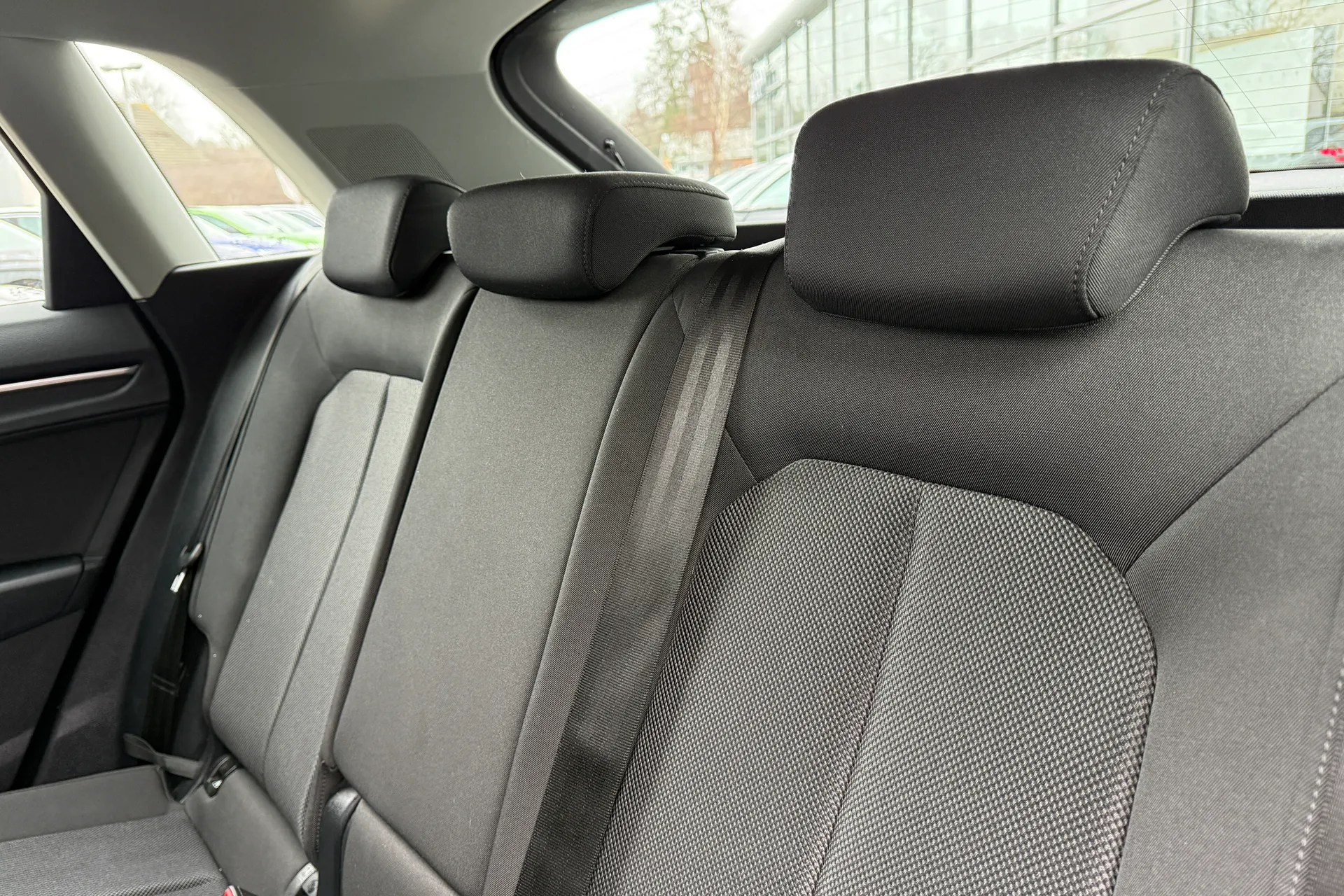 Audi Q3 thumbnail image number 34