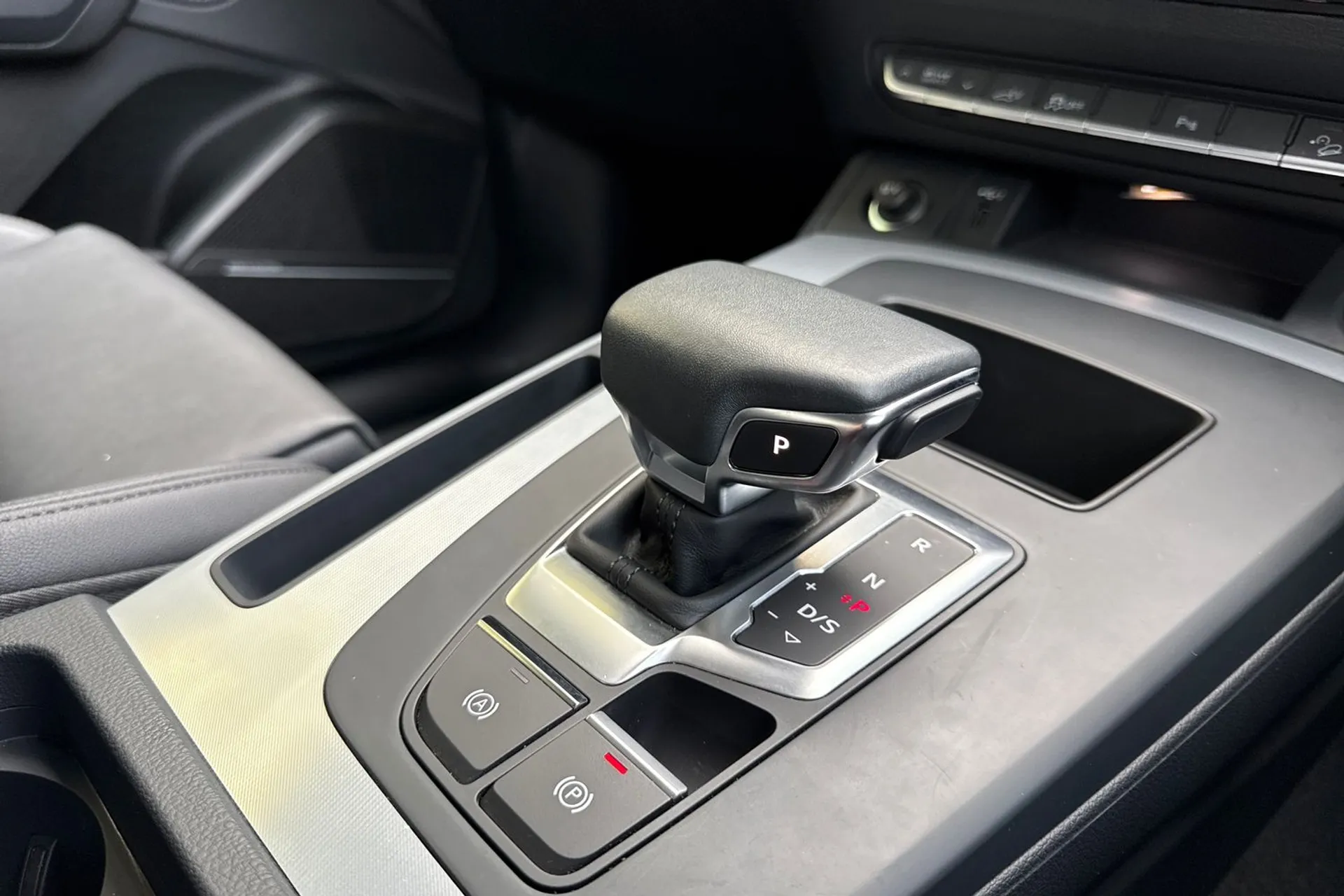 Audi Q5 thumbnail image number 39