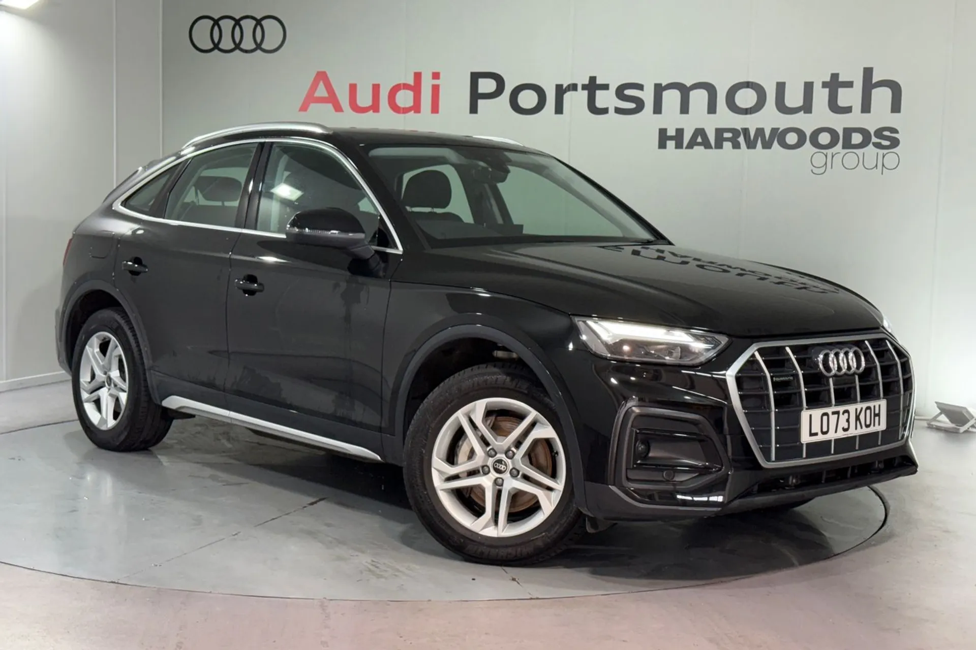 Audi Q5 focused image