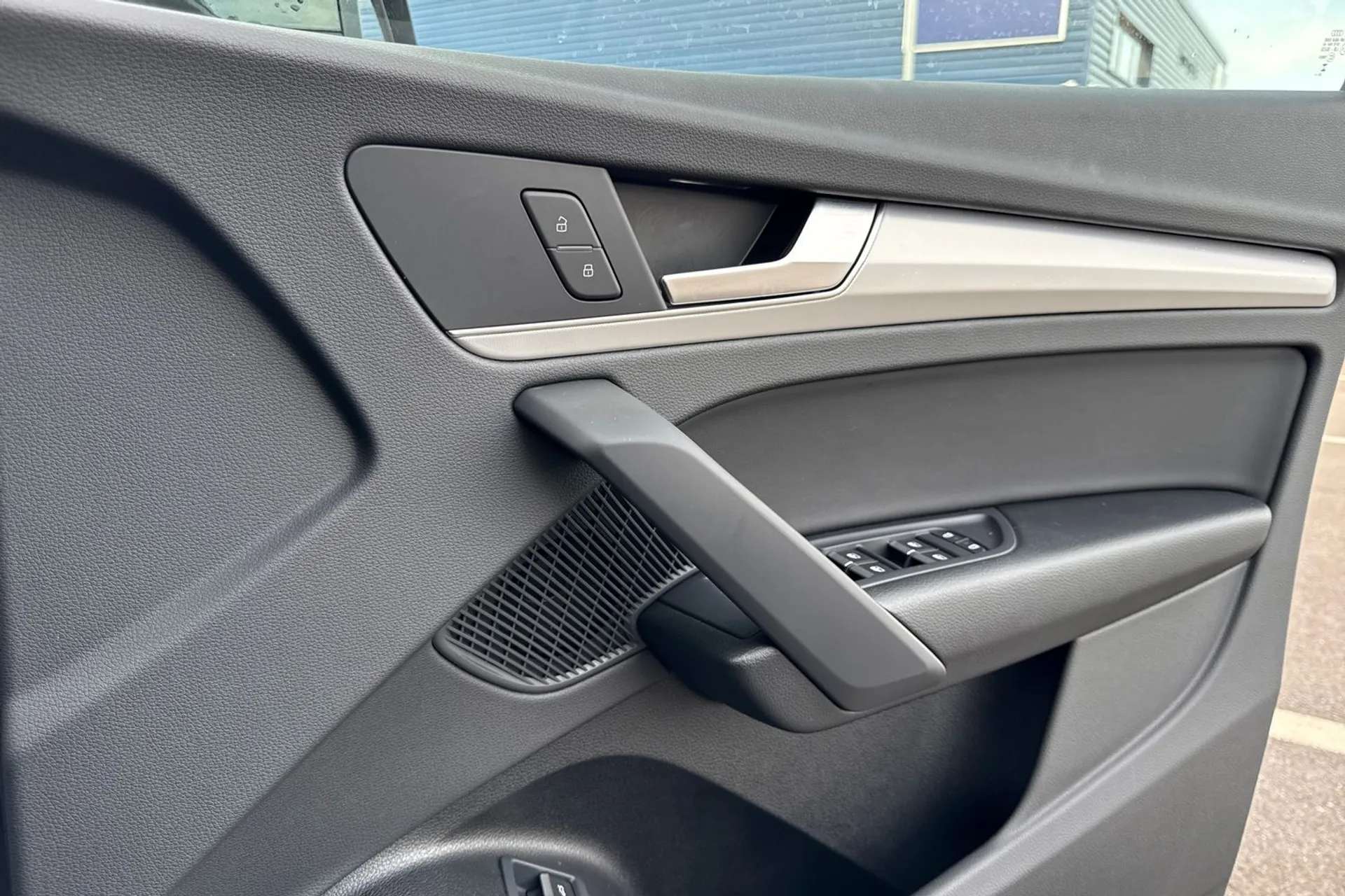 Audi Q5 thumbnail image number 46