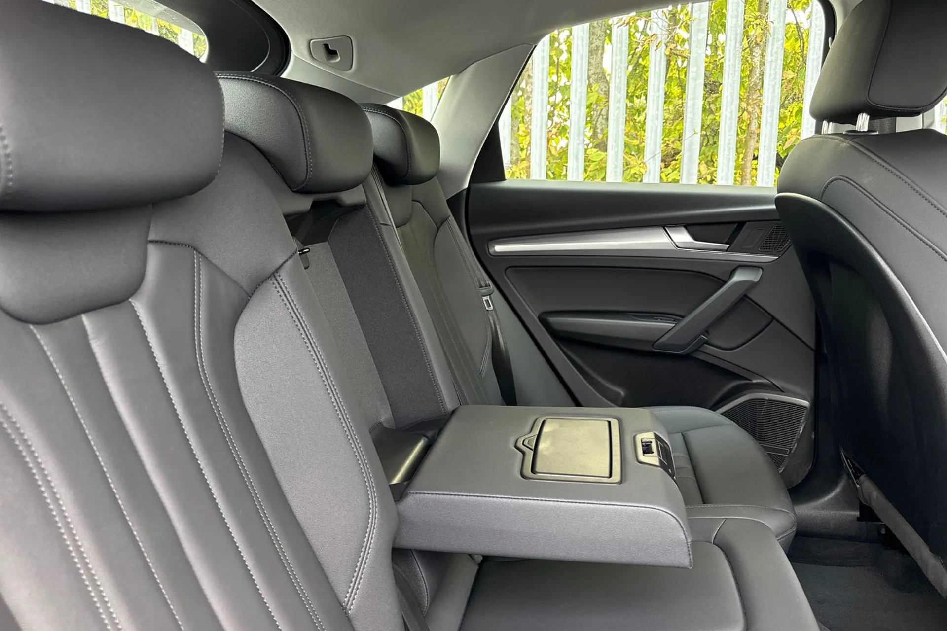 Audi Q5 thumbnail image number 21