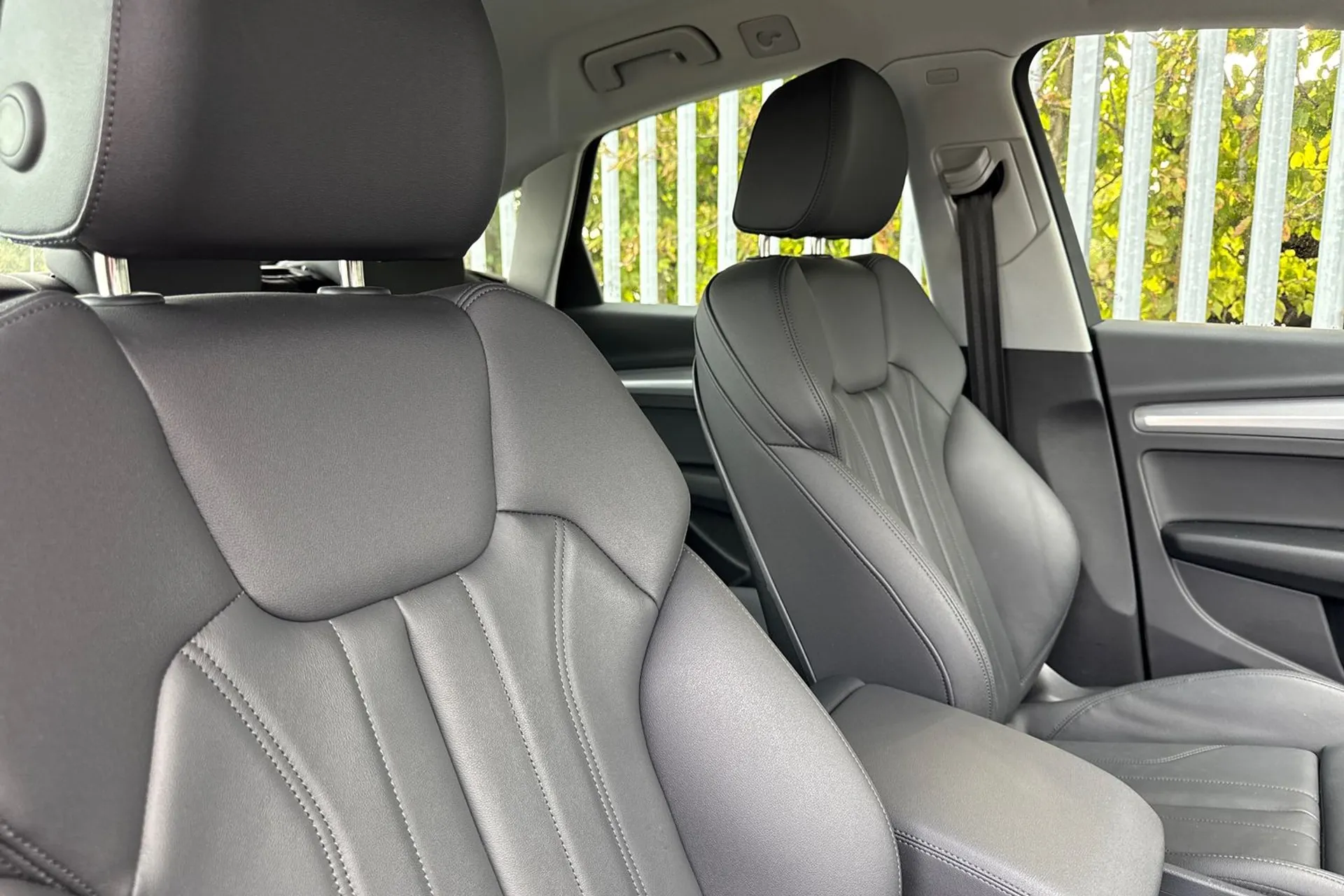 Audi Q5 thumbnail image number 52