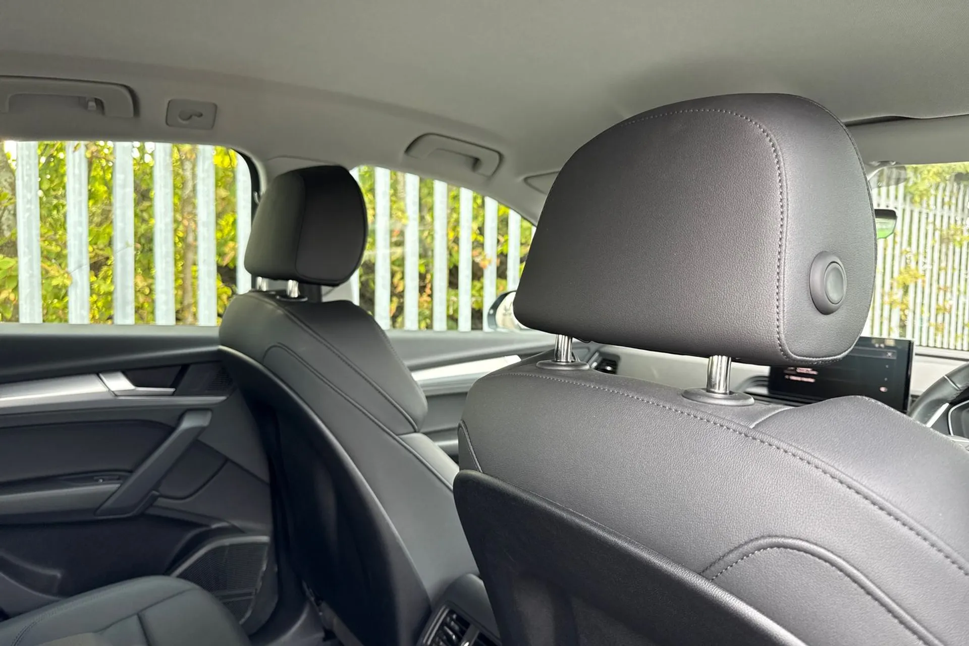 Audi Q5 thumbnail image number 23