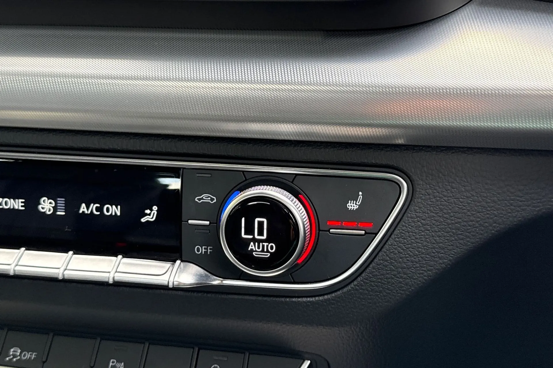 Audi Q5 thumbnail image number 35