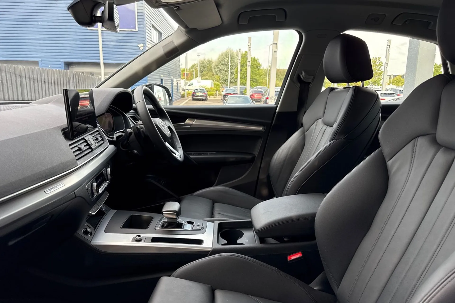 Audi Q5 thumbnail image number 30