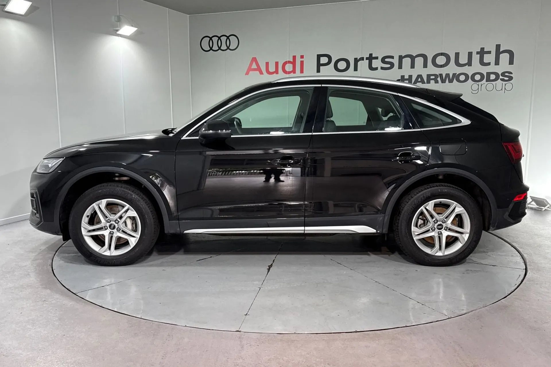 Audi Q5 thumbnail image number 11