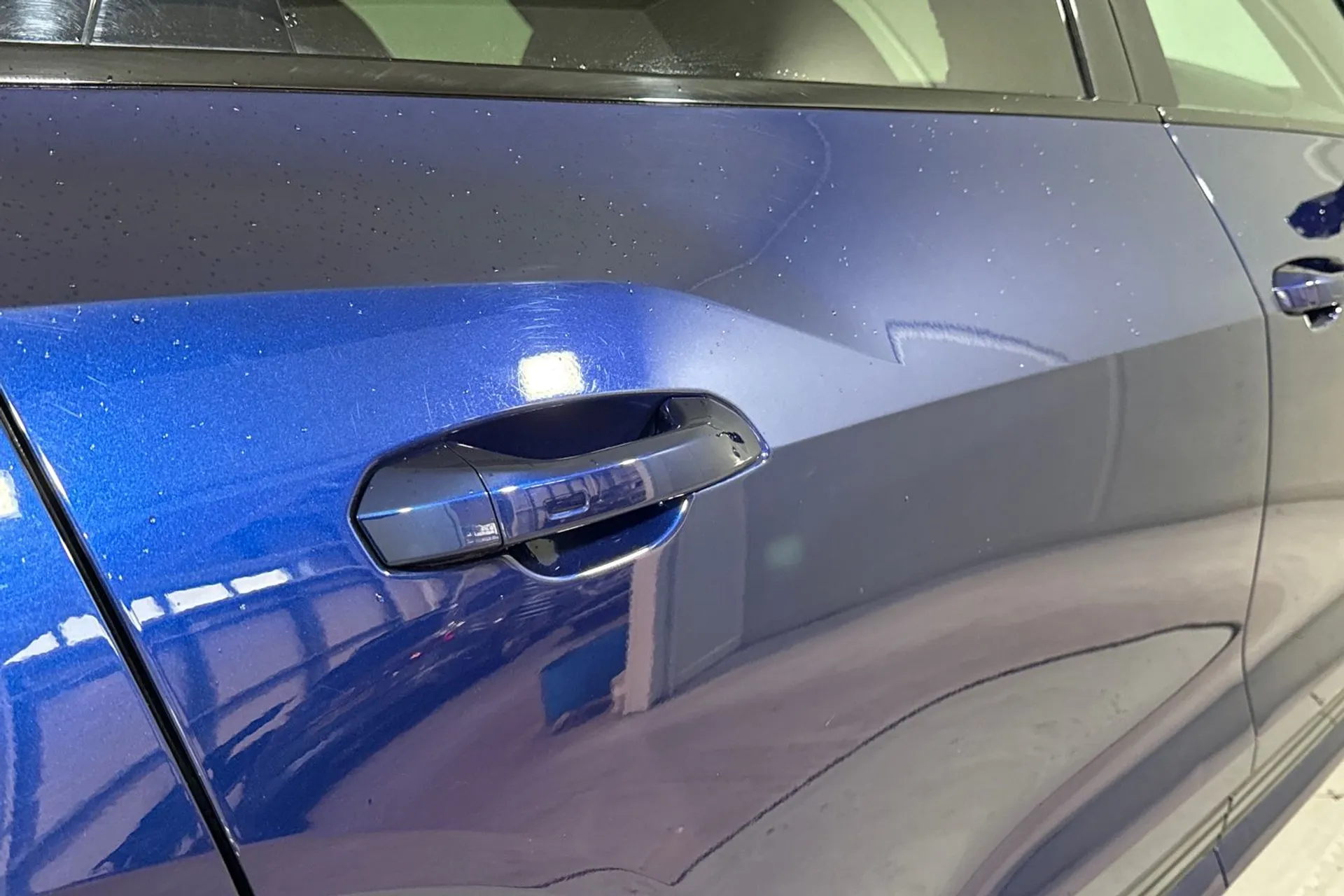 Audi e-tron thumbnail image number 15