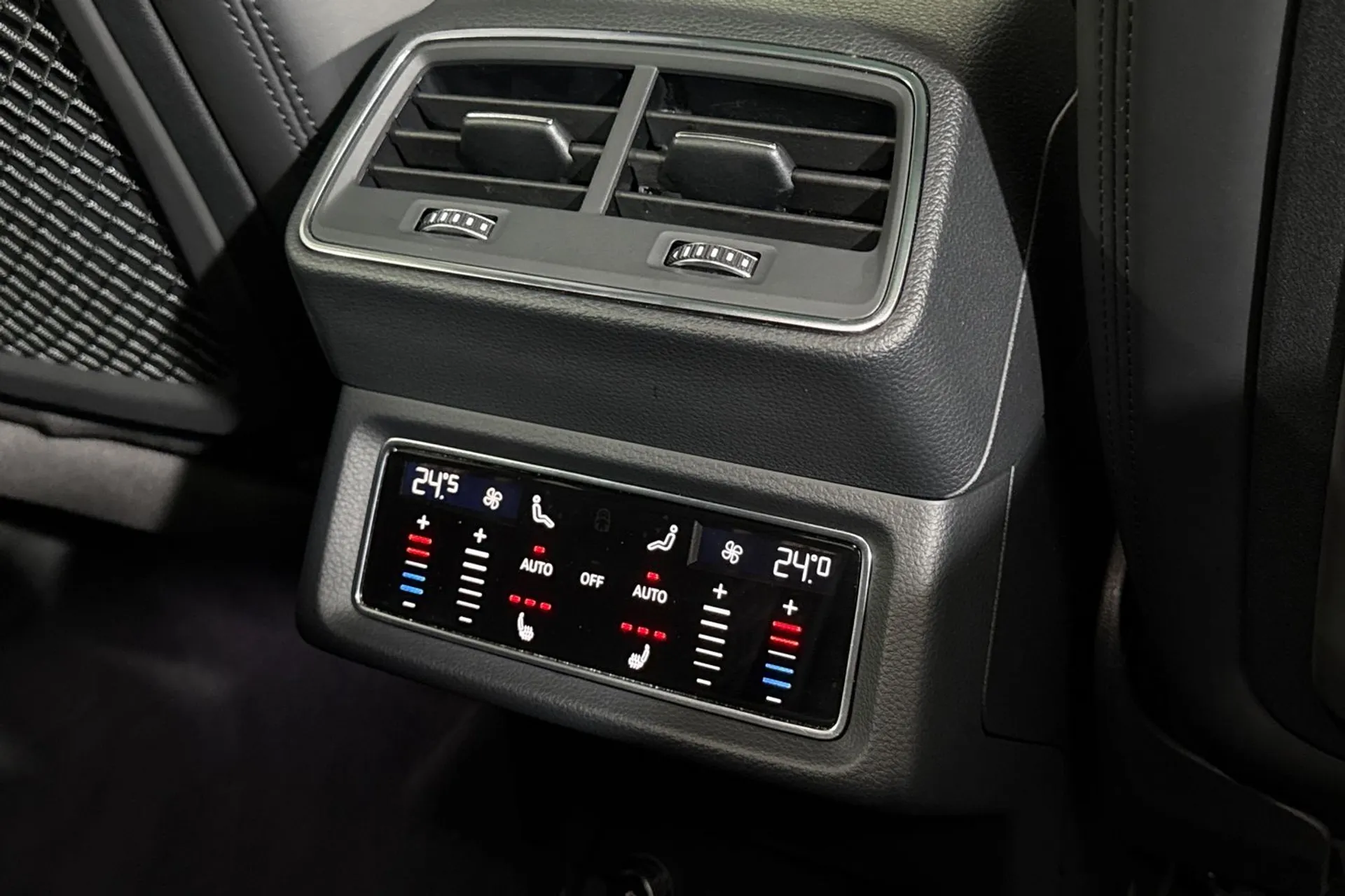 Audi e-tron thumbnail image number 37