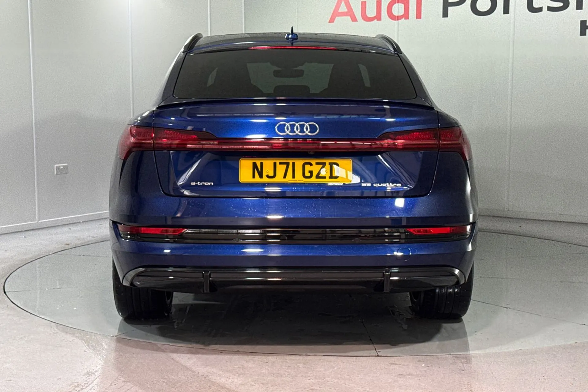 Audi e-tron thumbnail image number 8