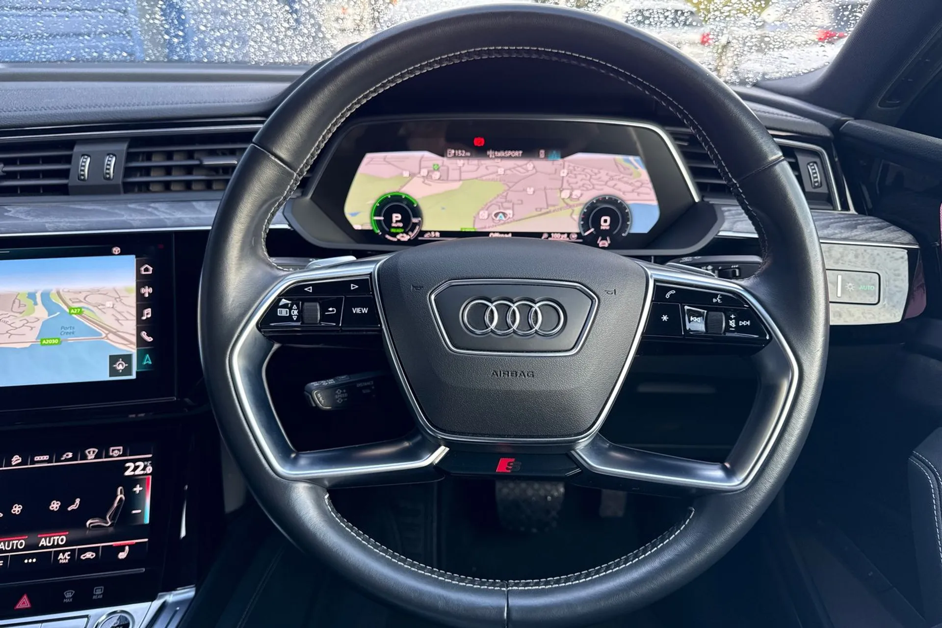 Audi e-tron thumbnail image number 46