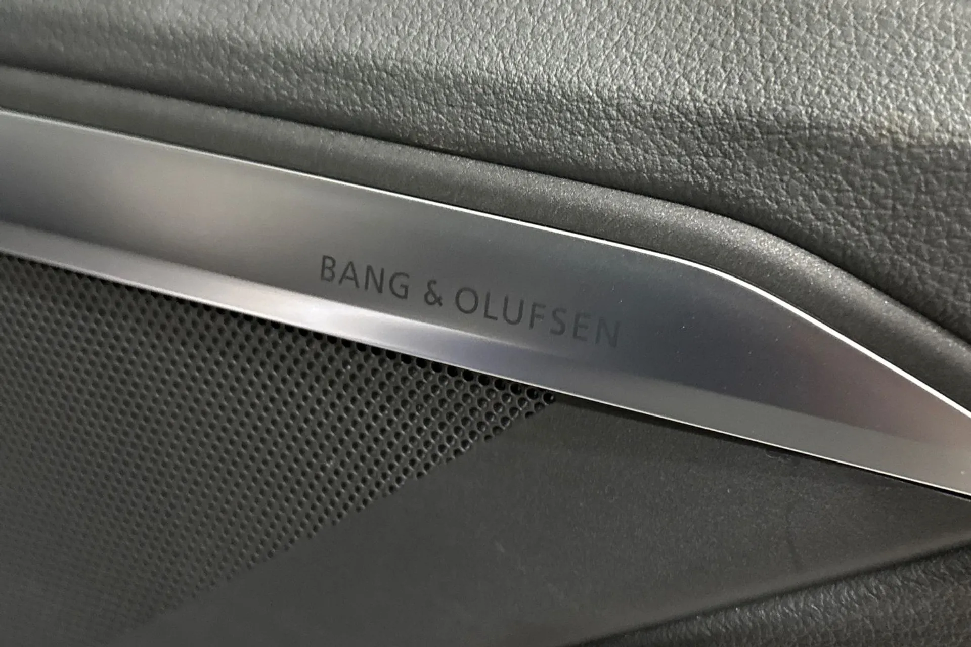 Audi e-tron thumbnail image number 41