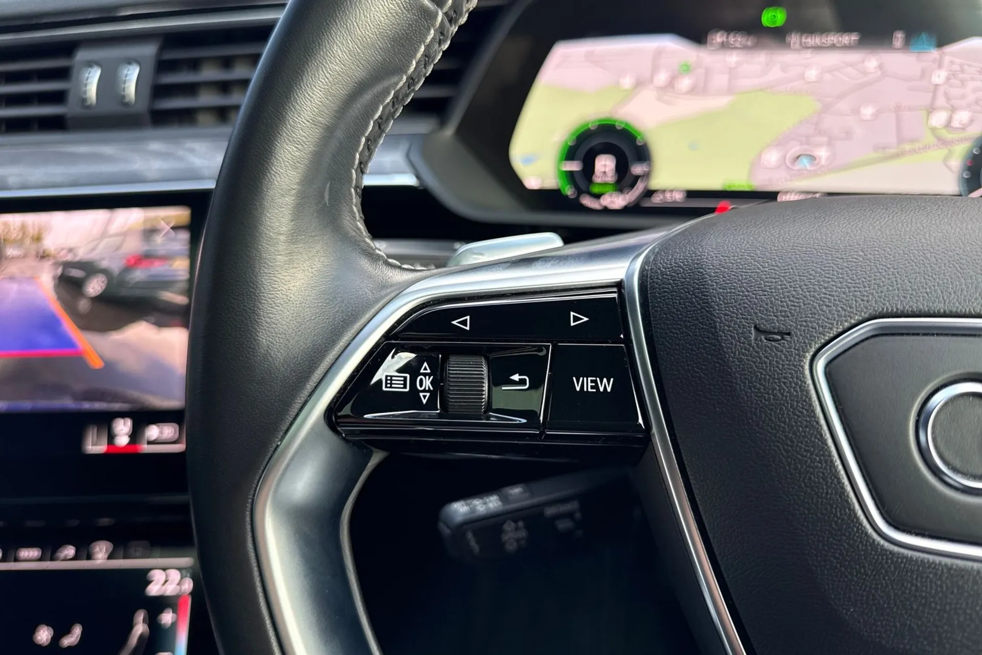 Audi e-tron thumbnail image number 49