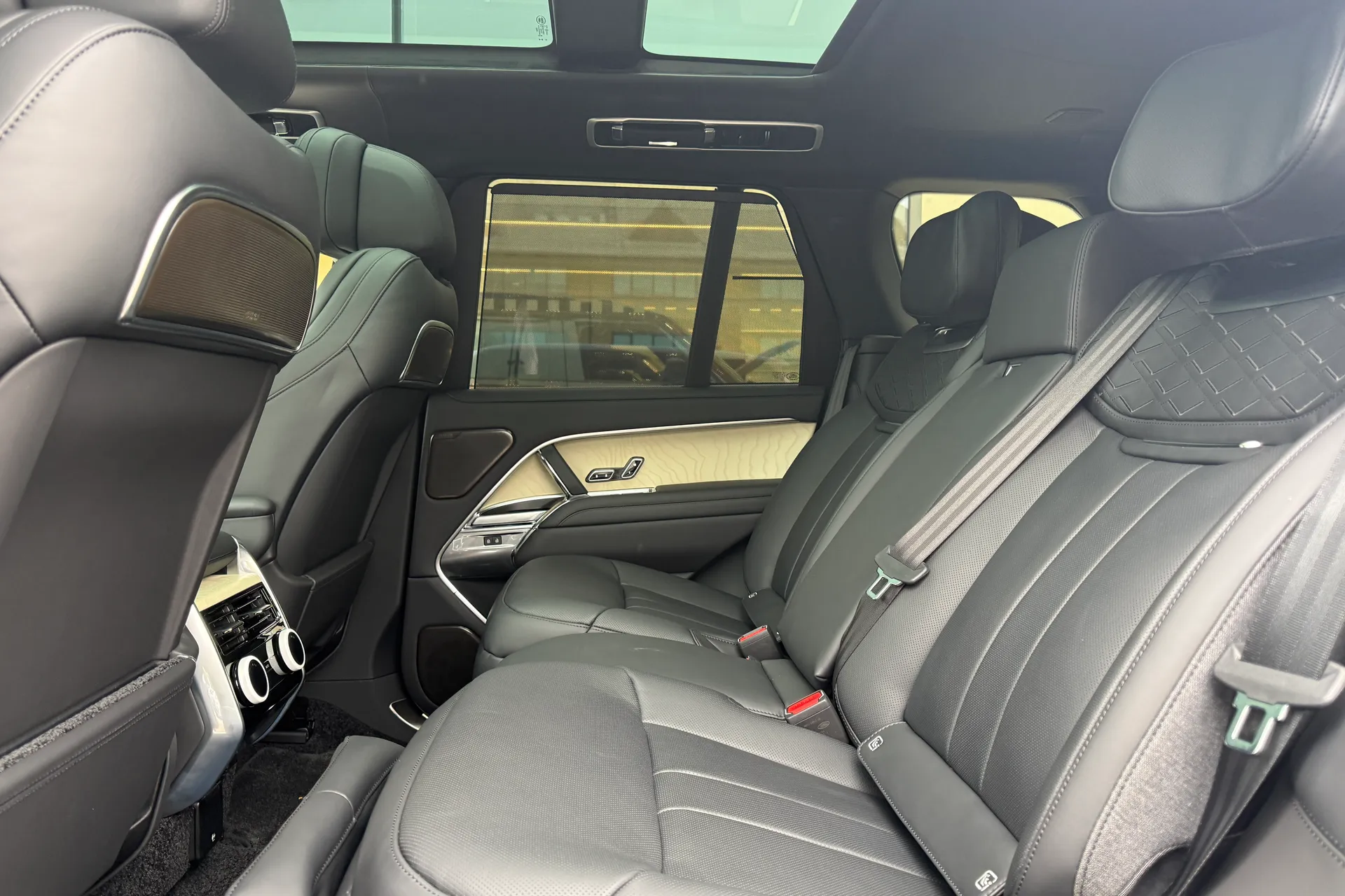 LAND ROVER RANGE ROVER thumbnail image number 56