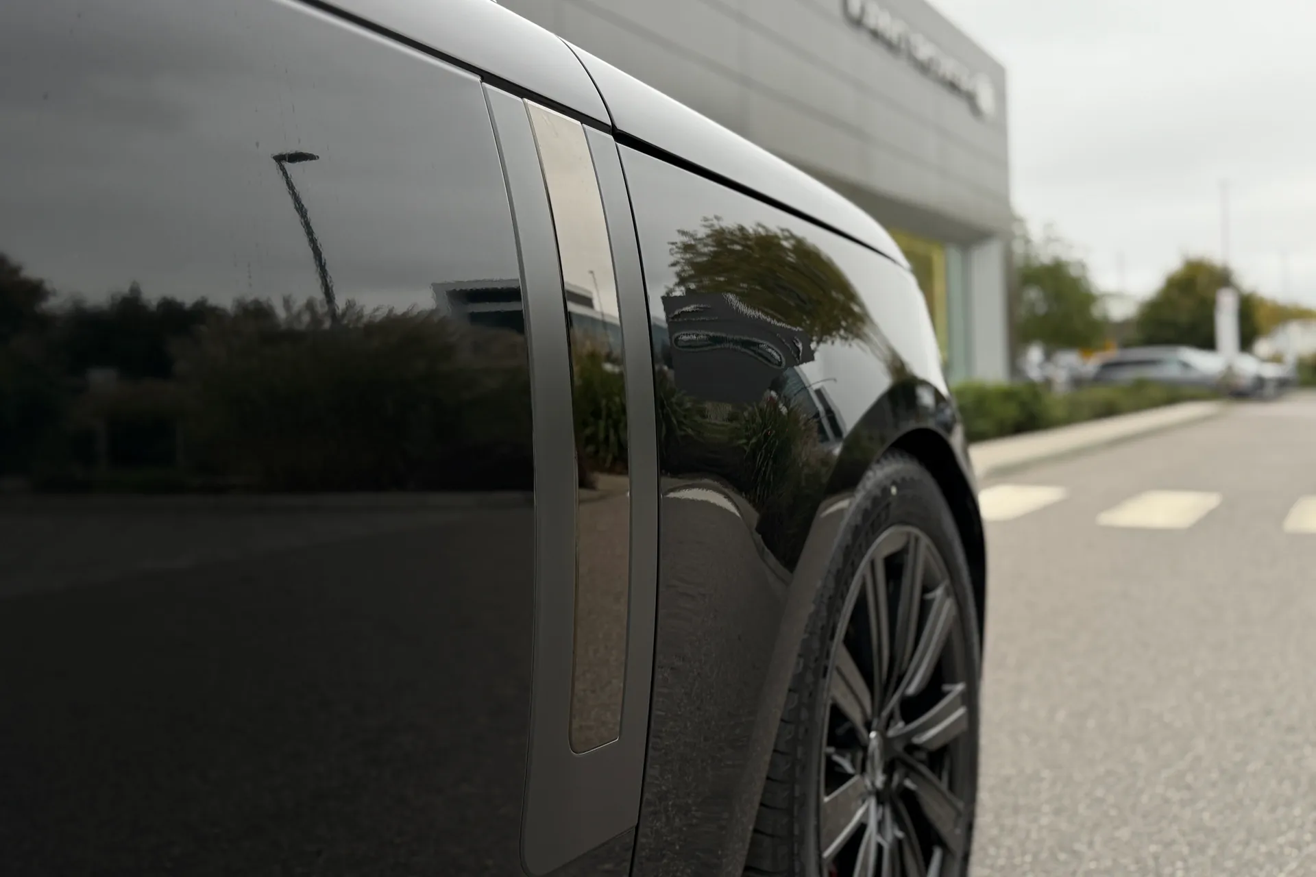 LAND ROVER RANGE ROVER thumbnail image number 15