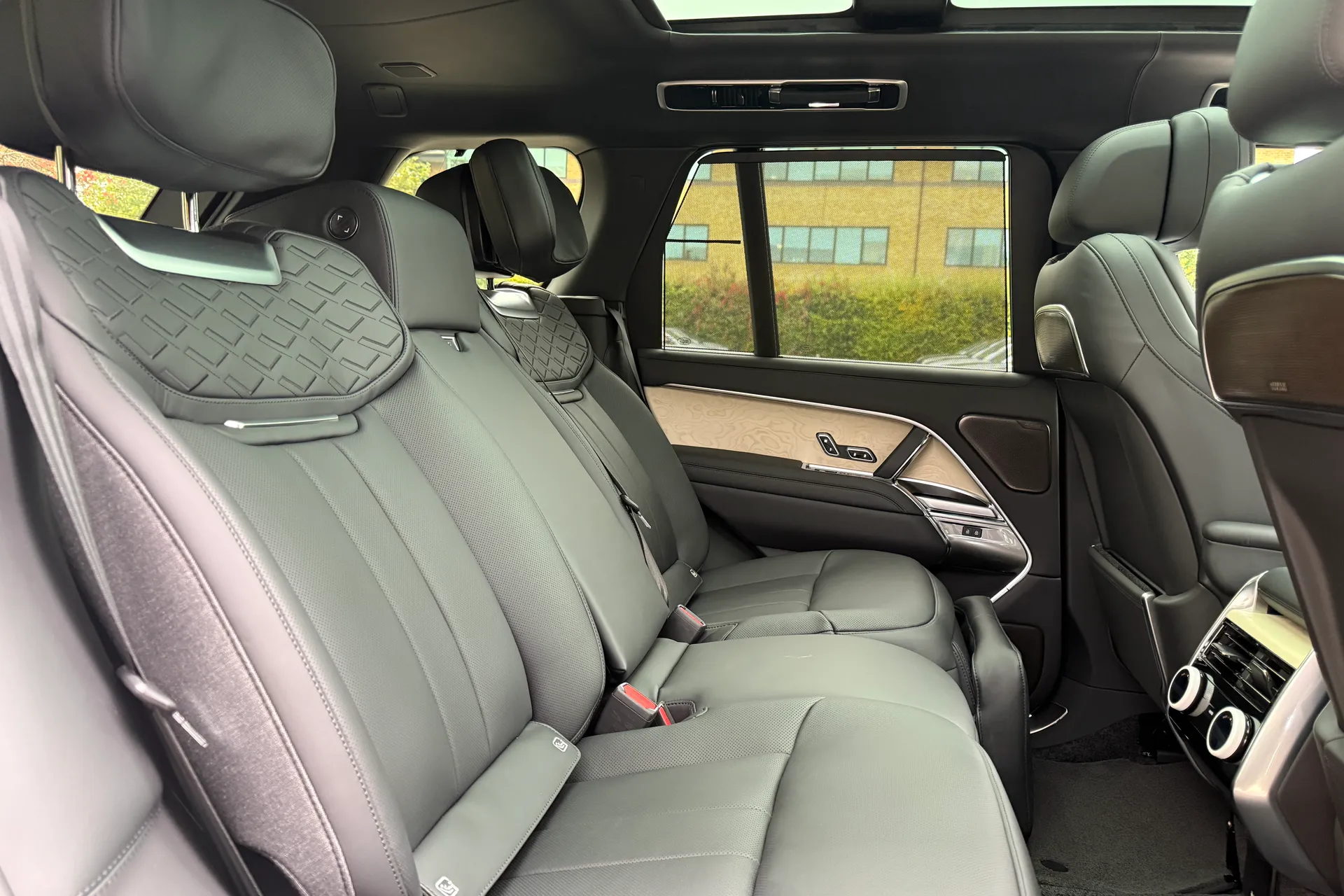 LAND ROVER RANGE ROVER thumbnail image number 47