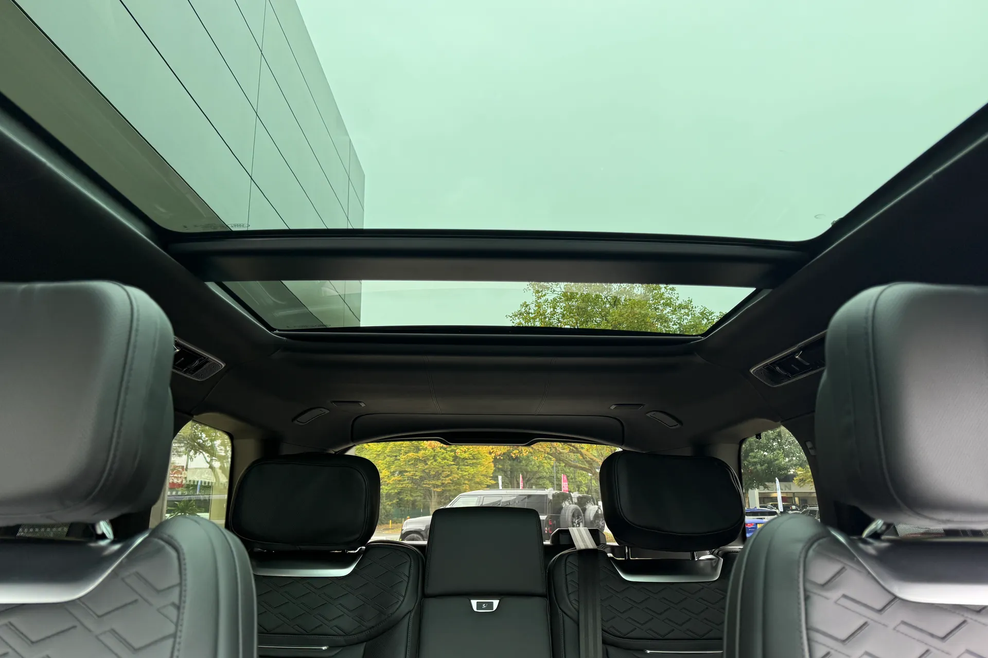 LAND ROVER RANGE ROVER thumbnail image number 34