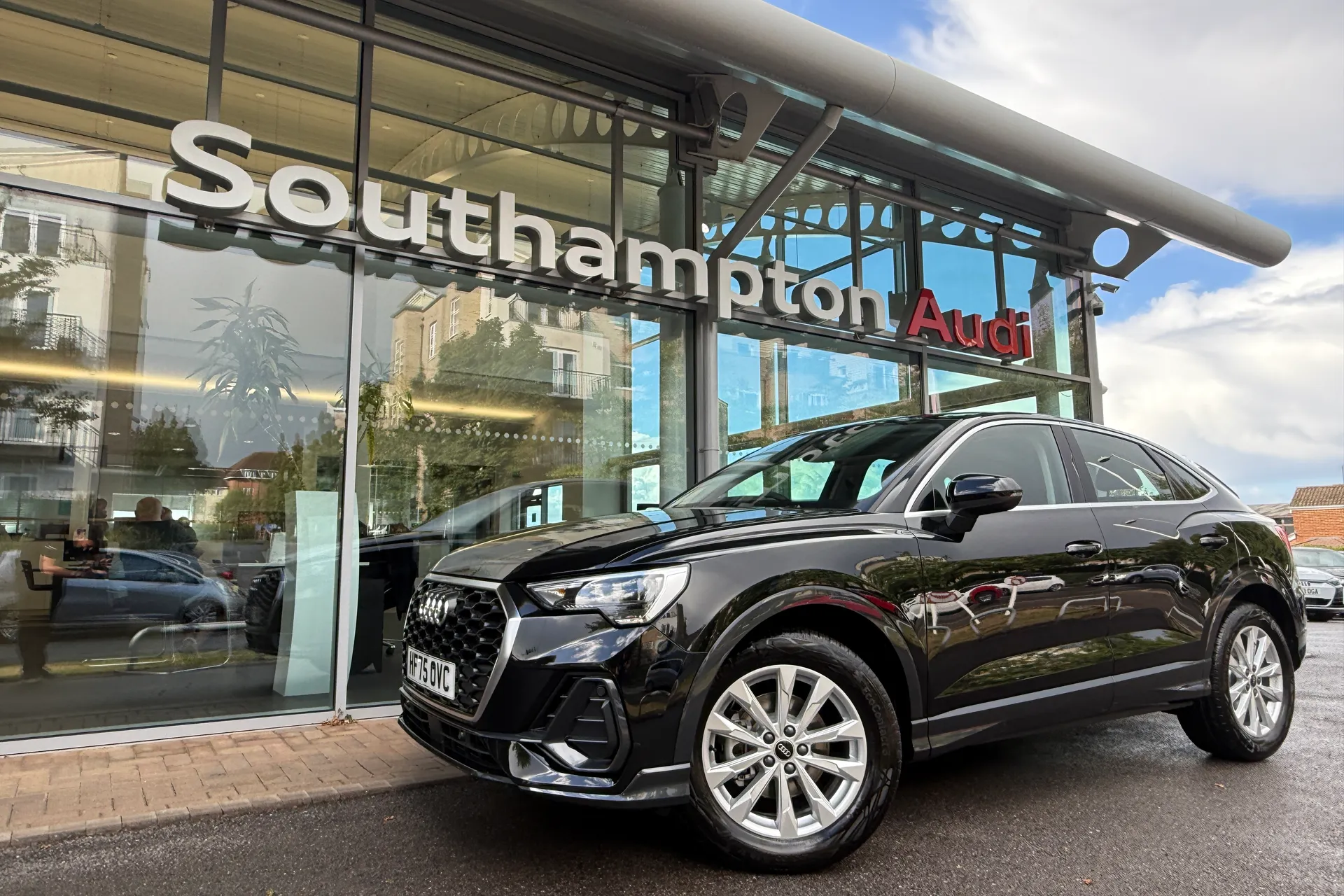 Audi Q3 thumbnail image number 56