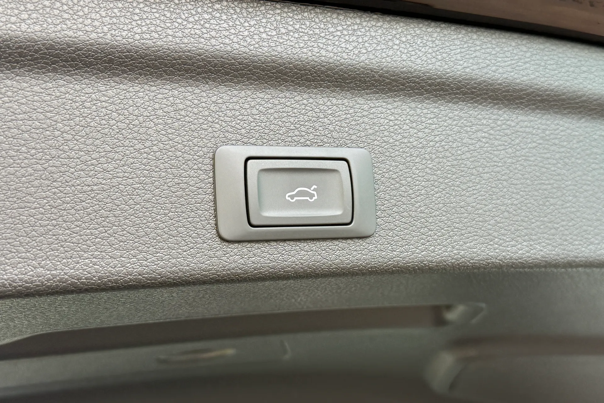 Audi Q3 thumbnail image number 48