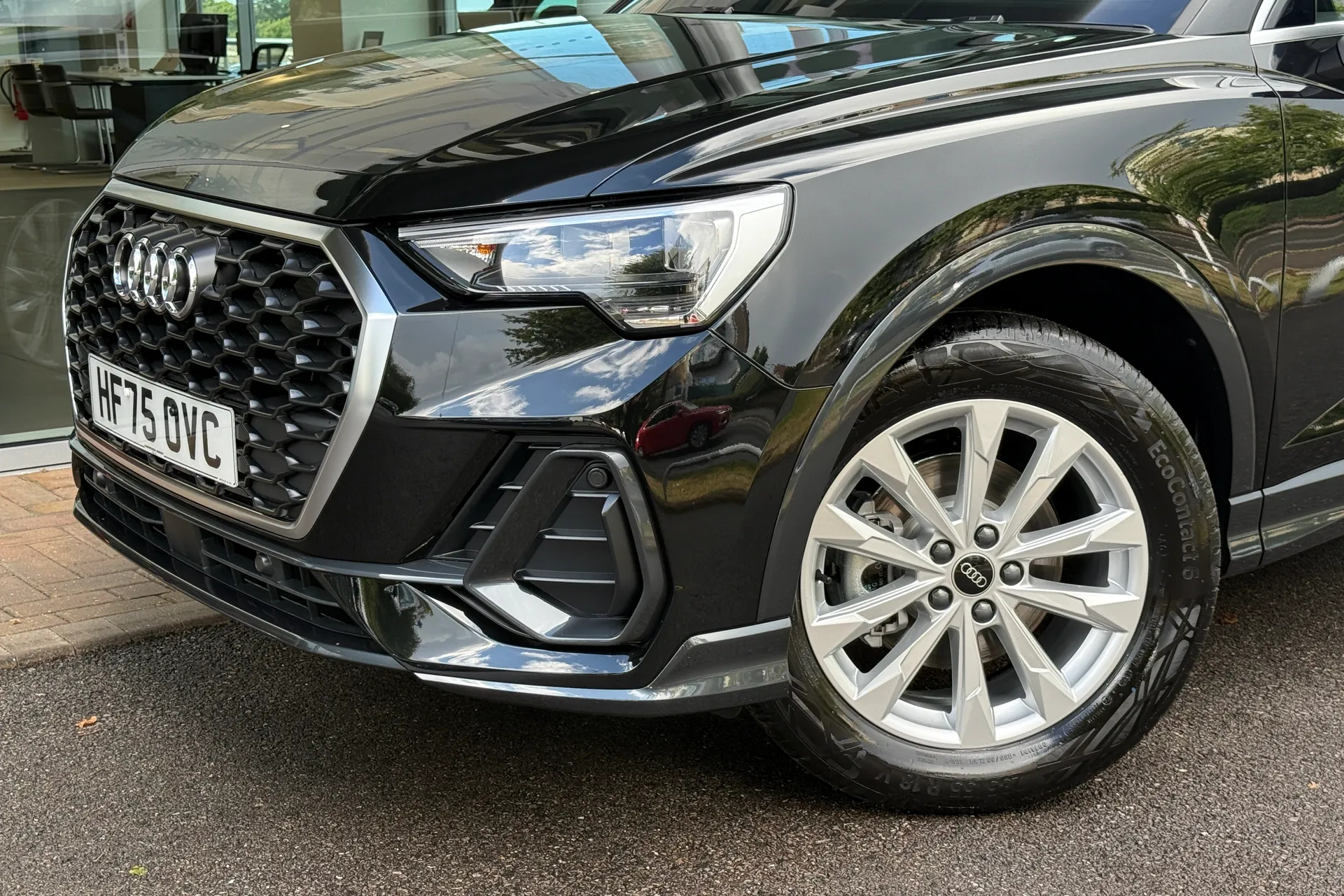 Audi Q3 thumbnail image number 55