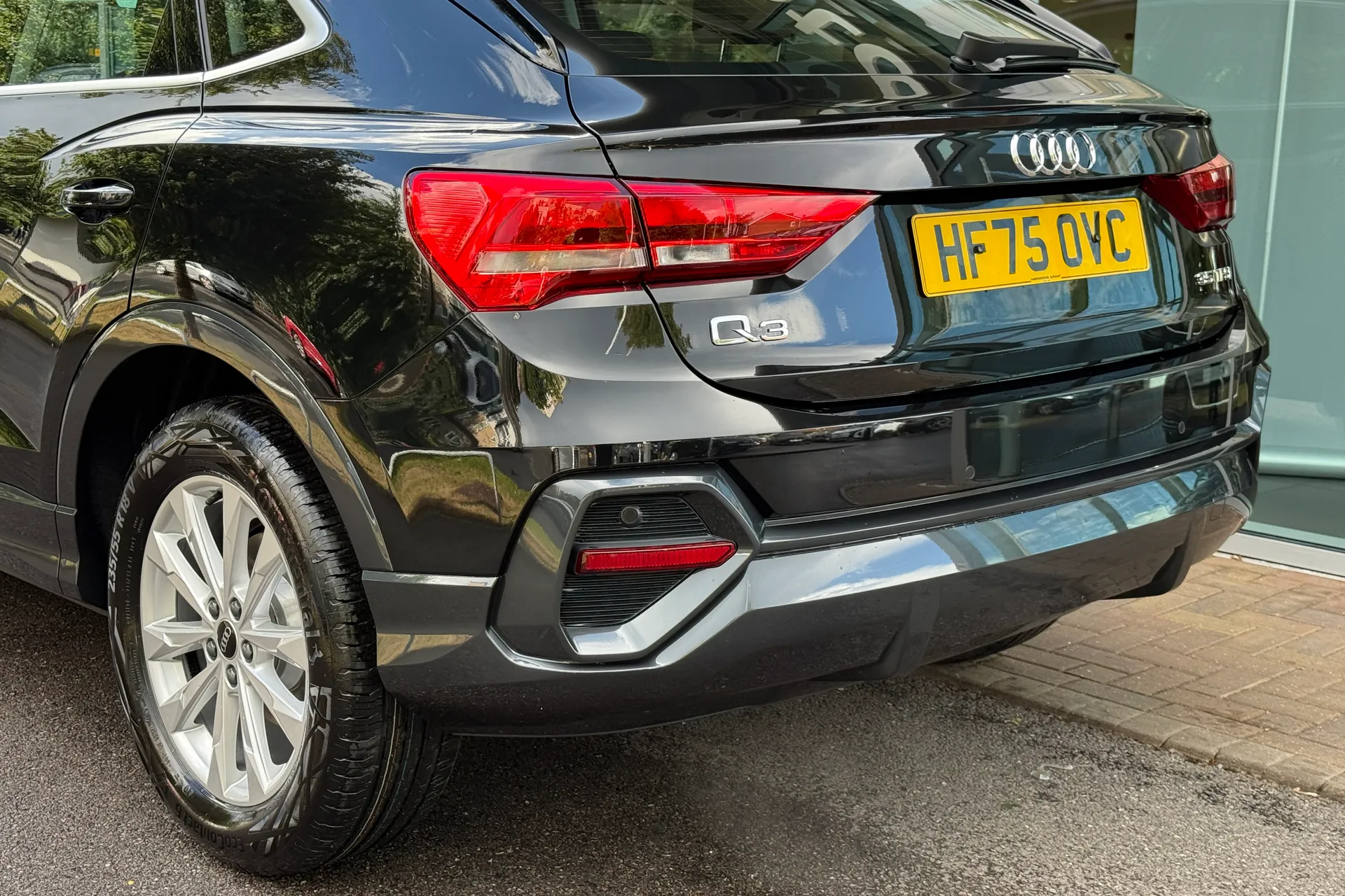 Audi Q3 thumbnail image number 50