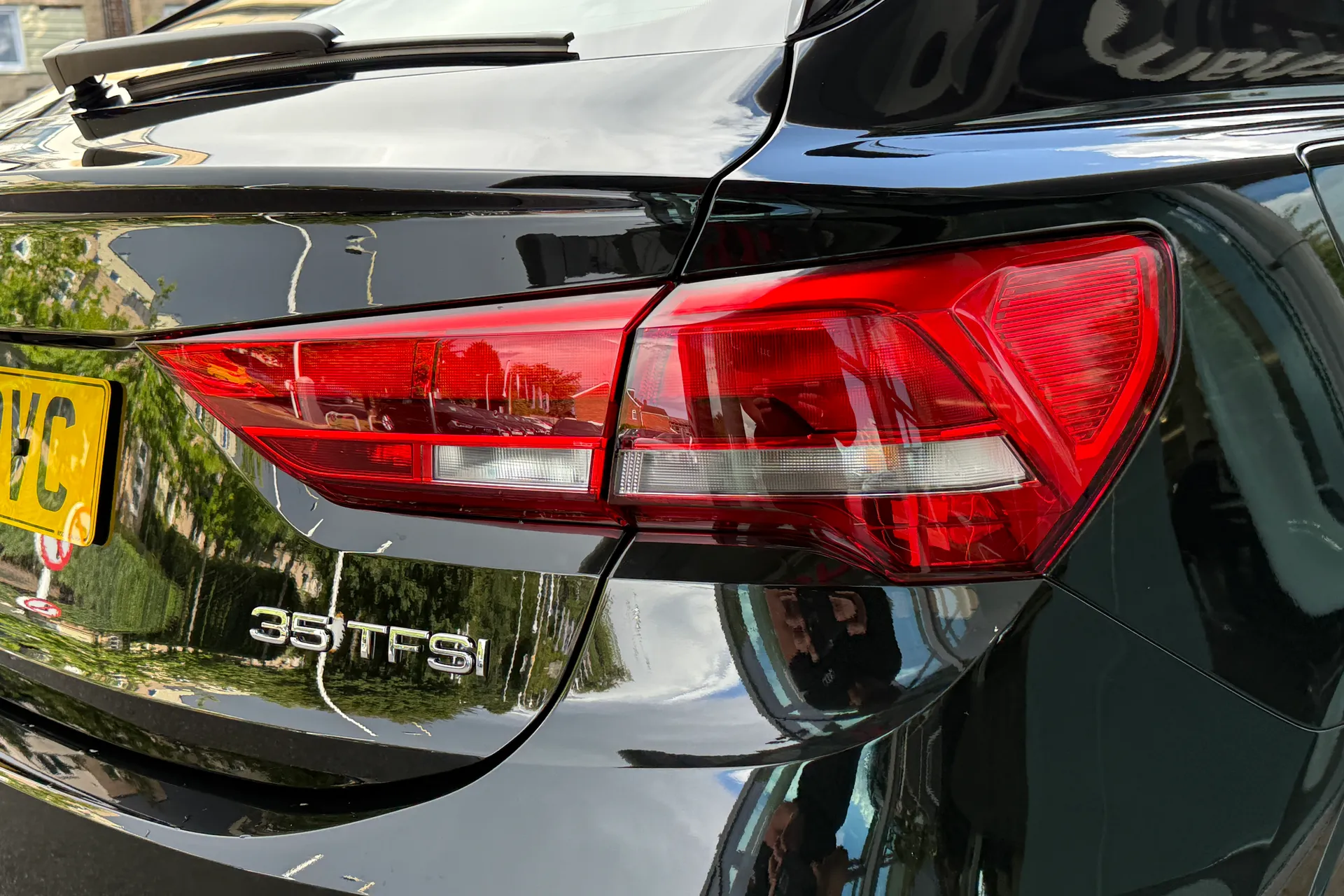 Audi Q3 thumbnail image number 38