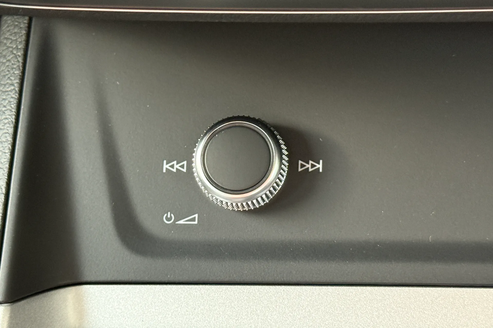 Audi Q3 thumbnail image number 19