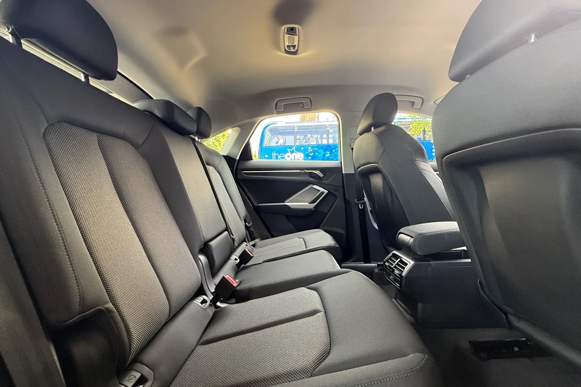 Audi Q3 thumbnail image number 29