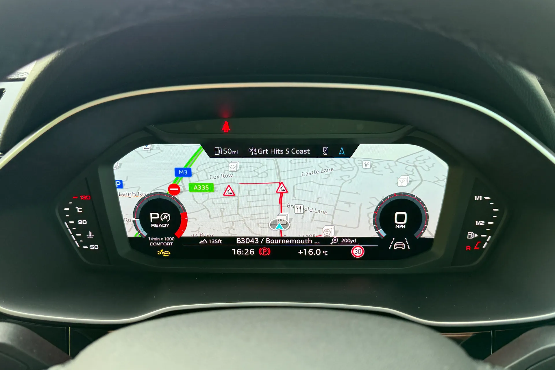 Audi Q3 thumbnail image number 16