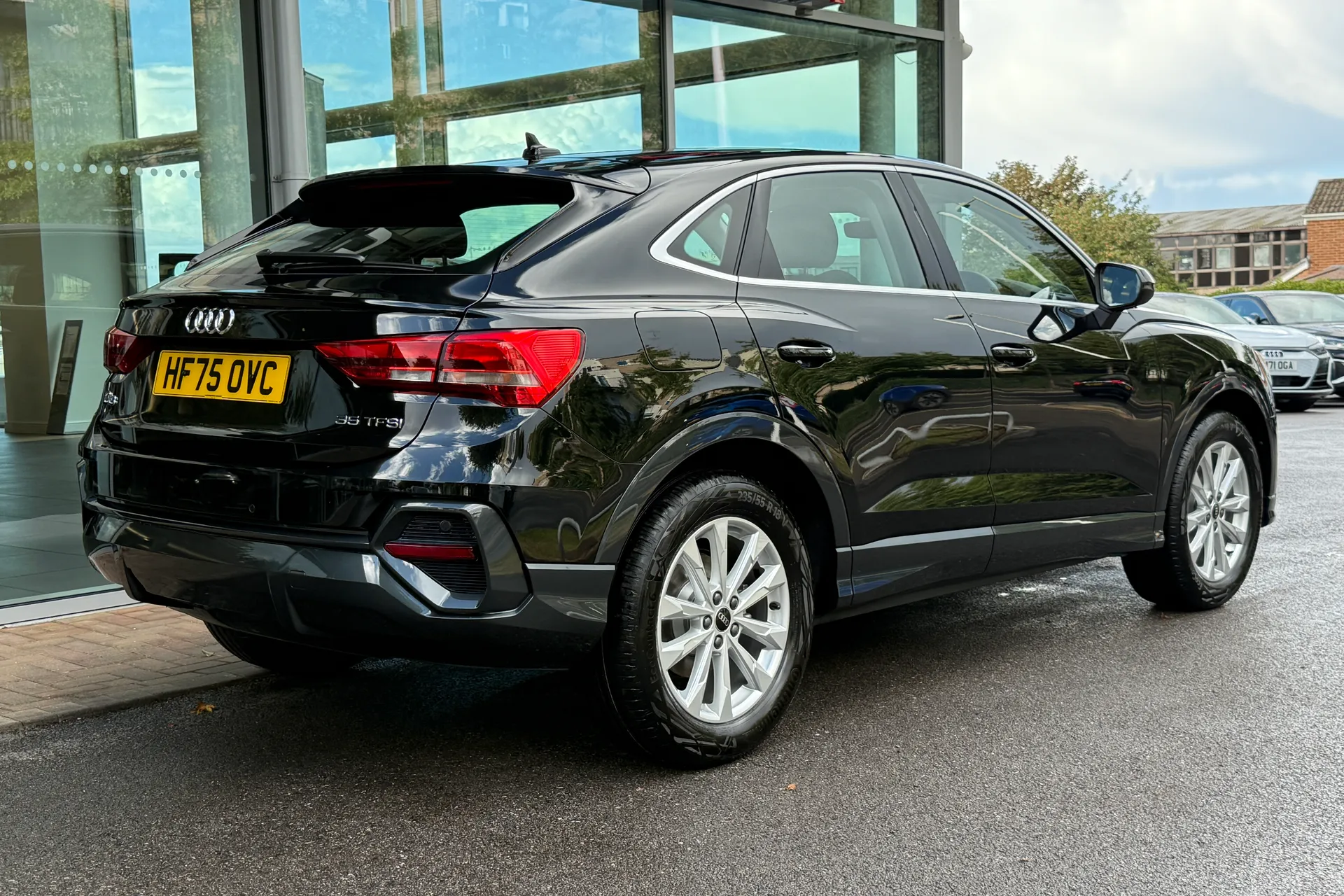 Audi Q3 thumbnail image number 57
