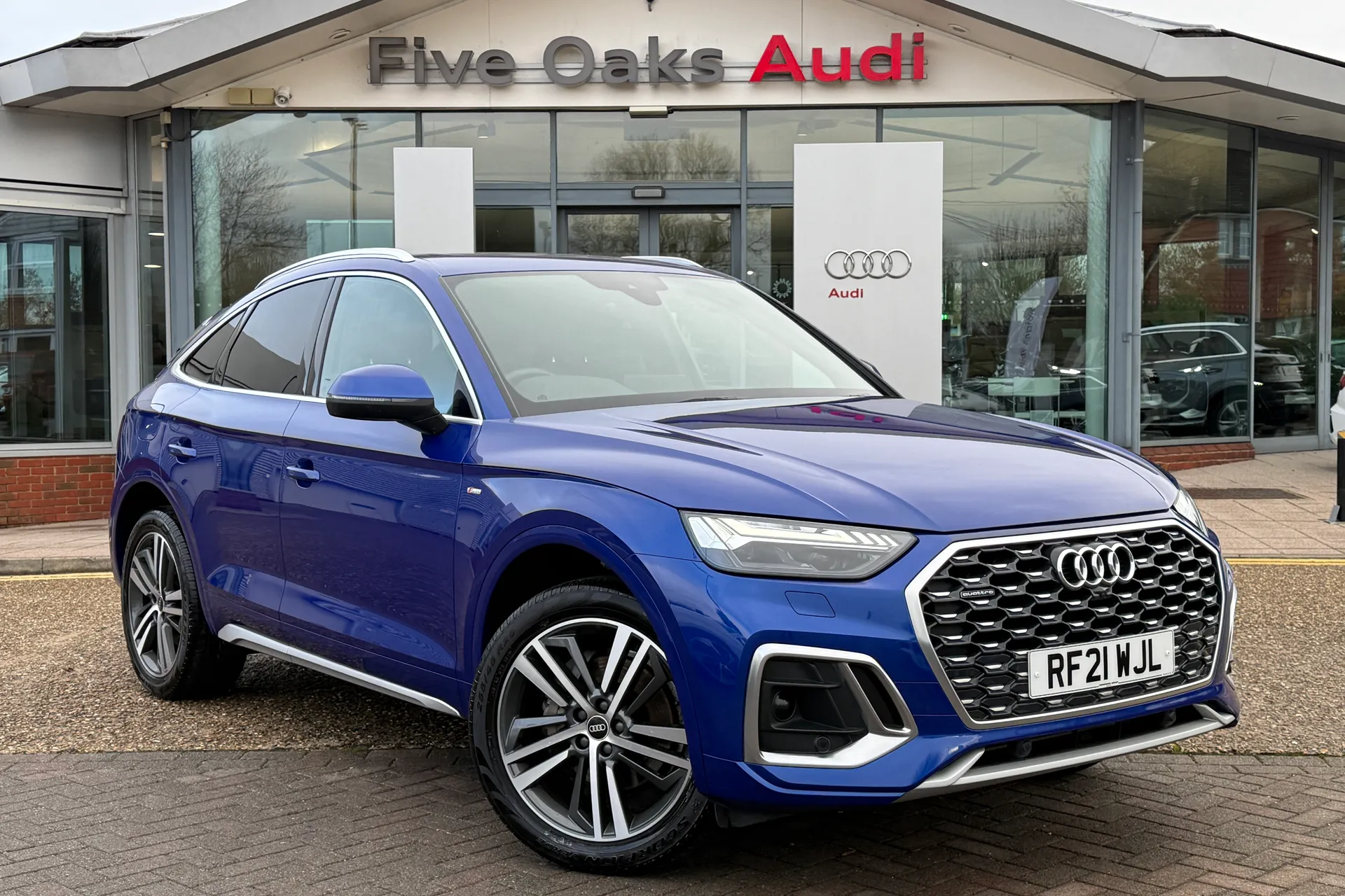 Audi Q5 focused image