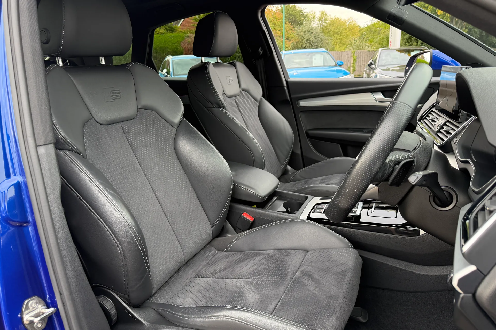 Audi Q5 thumbnail image number 27