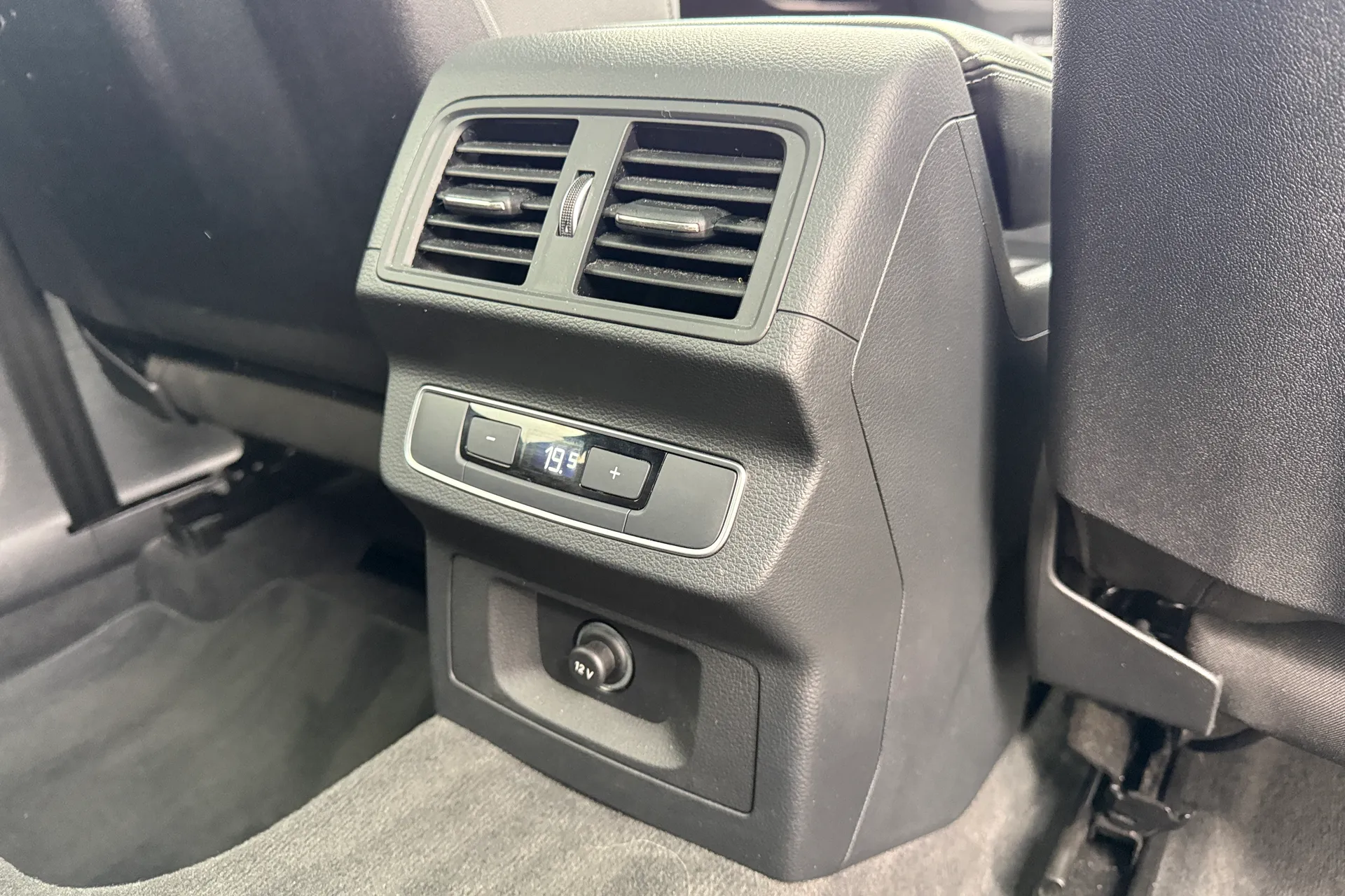 Audi Q5 thumbnail image number 50