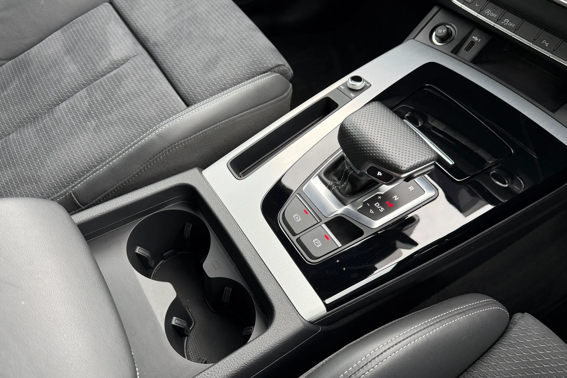 Audi Q5 thumbnail image number 42