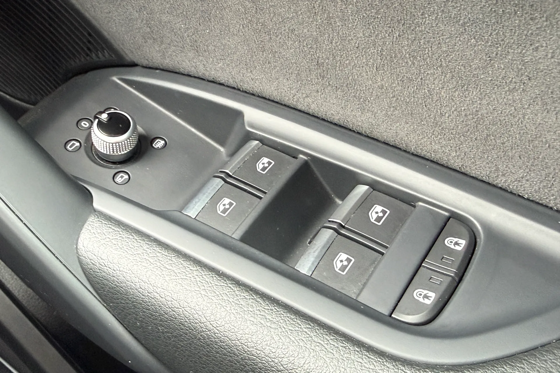 Audi Q5 thumbnail image number 19